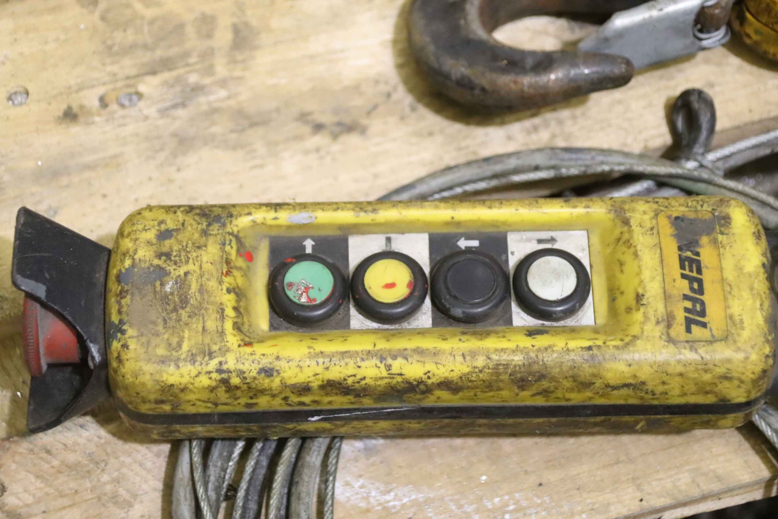 Kettenzug mit Fahrwerk 1000 kg von Unelec - UX 200UX100 24V2 – Bild 10