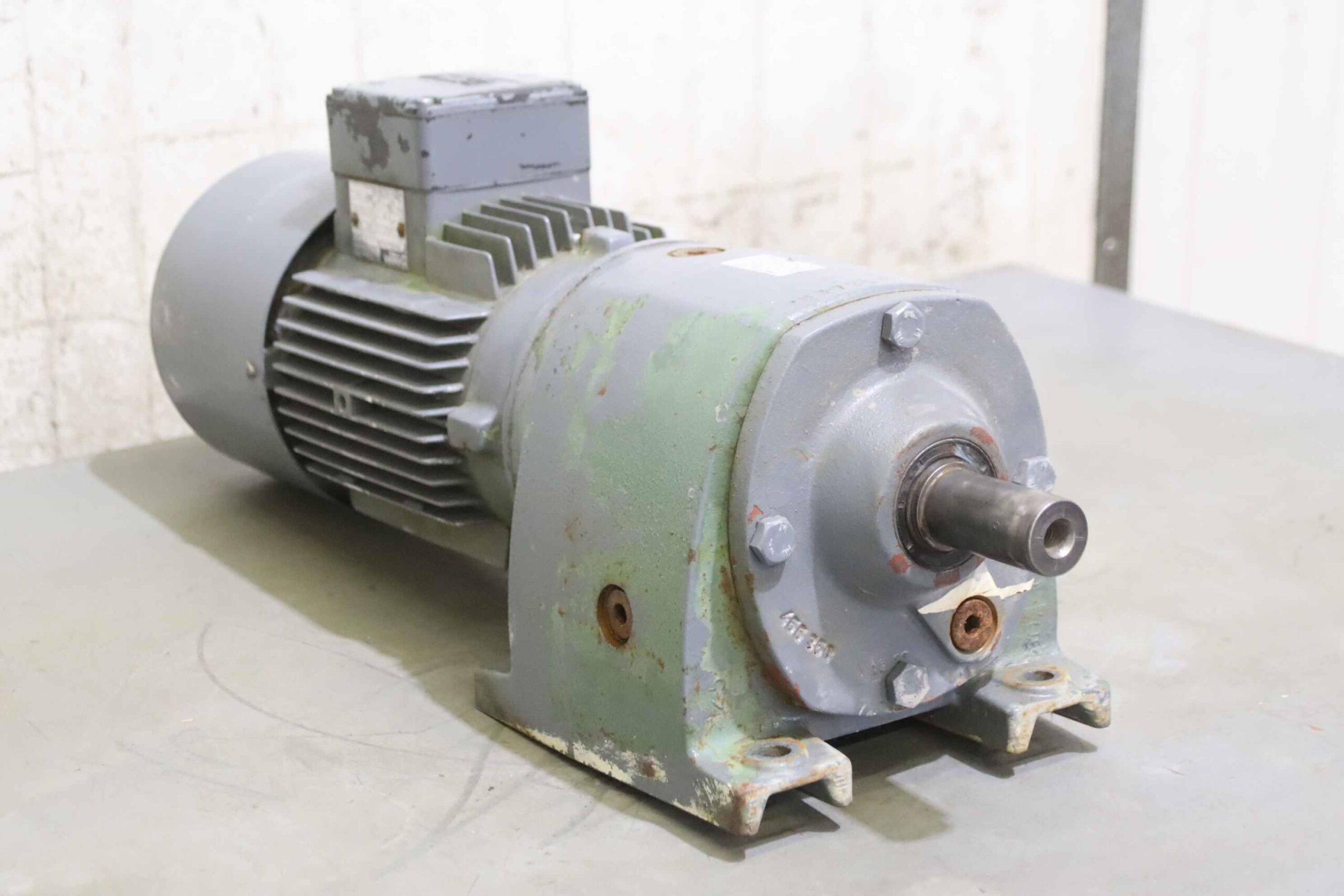 Getriebemotor 1,5 kW 80 U/min von Flender - Z41-A90L/4-L16N – Bild 2