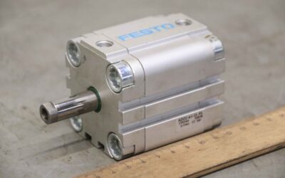 Alternative view of Kompaktzylinder von Festo - ADVU-40-25-PA