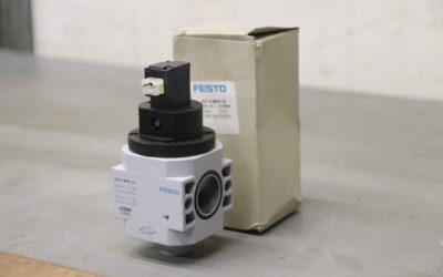 Pneumatikventil von Festo - HEE-D-MIDI-24