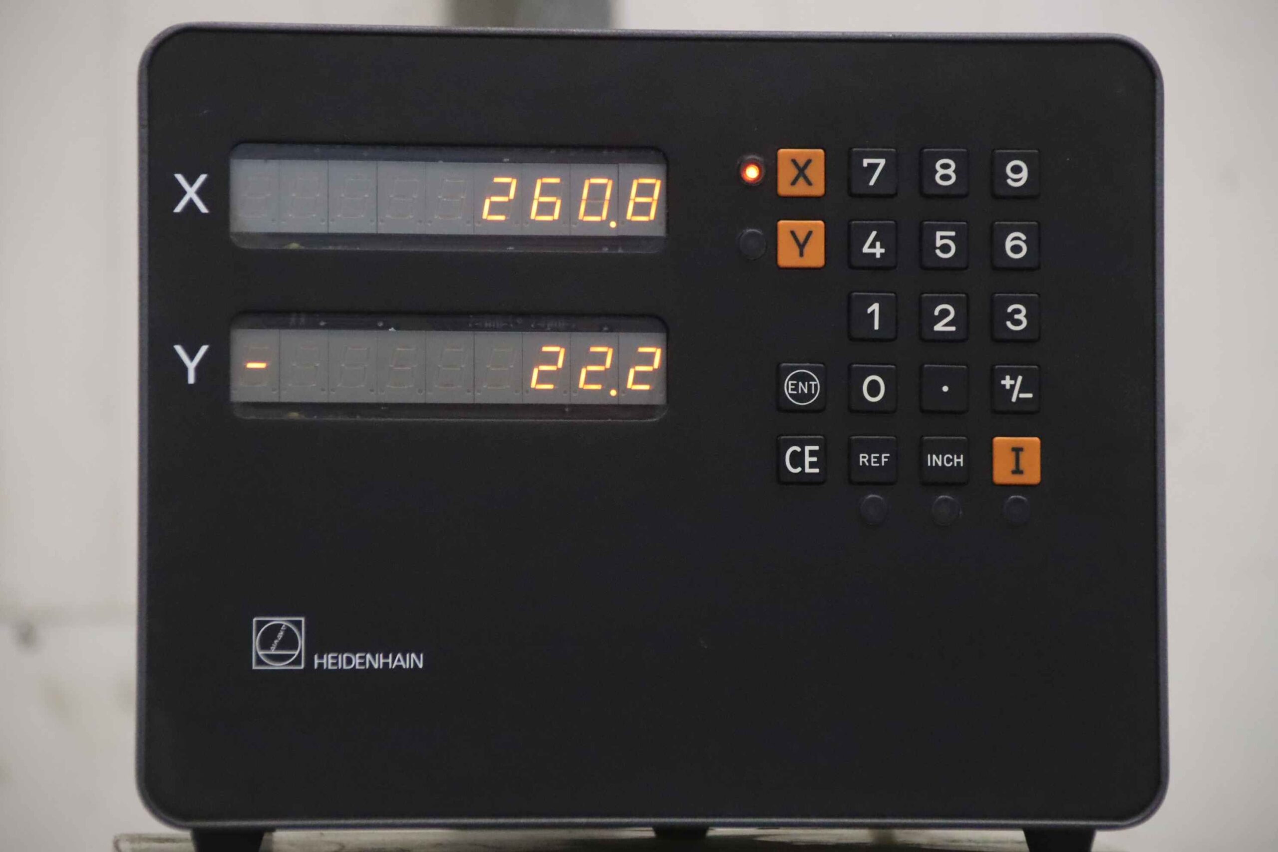 Lochstanze 100 to mit Koordinaten-Tisch von Mubea - KL 100 mit Digitalanzeige – Bild 5