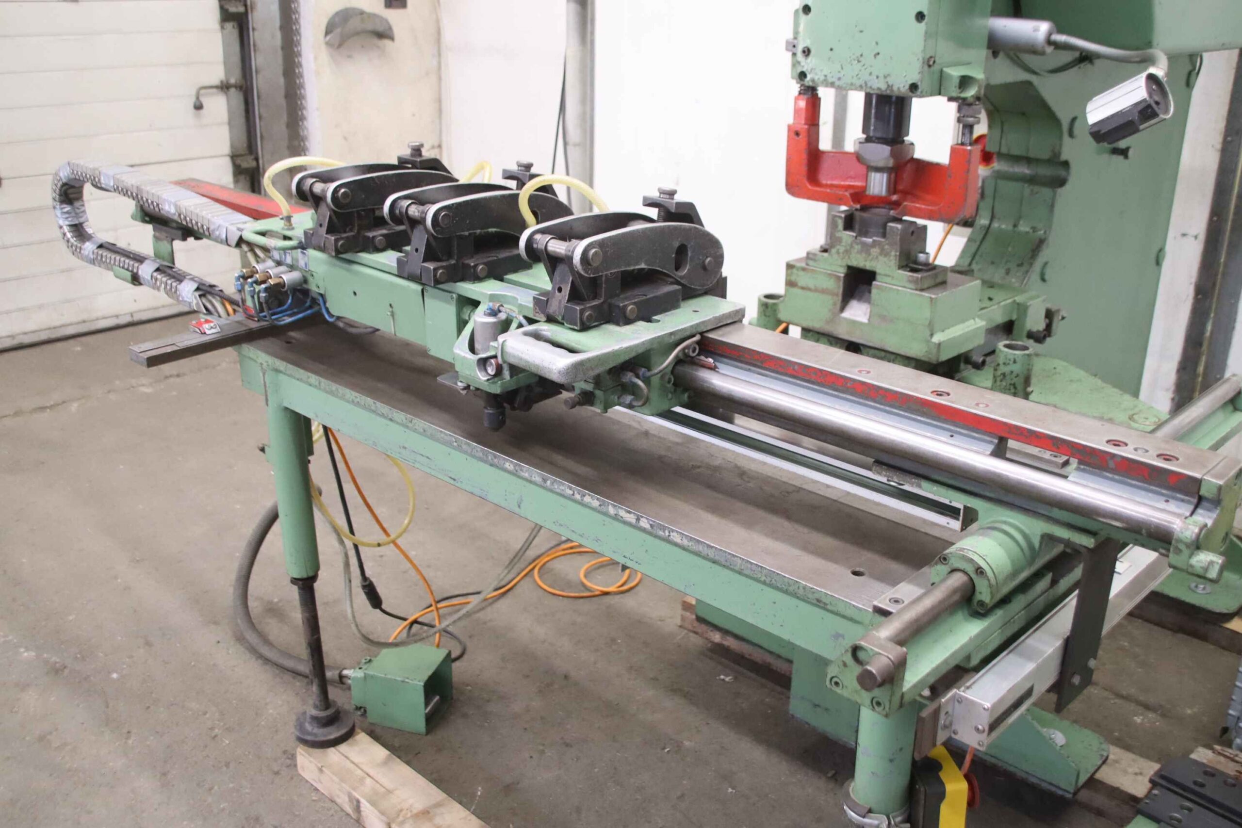 Lochstanze 100 to mit Koordinaten-Tisch von Mubea - KL 100 mit Digitalanzeige – Bild 10