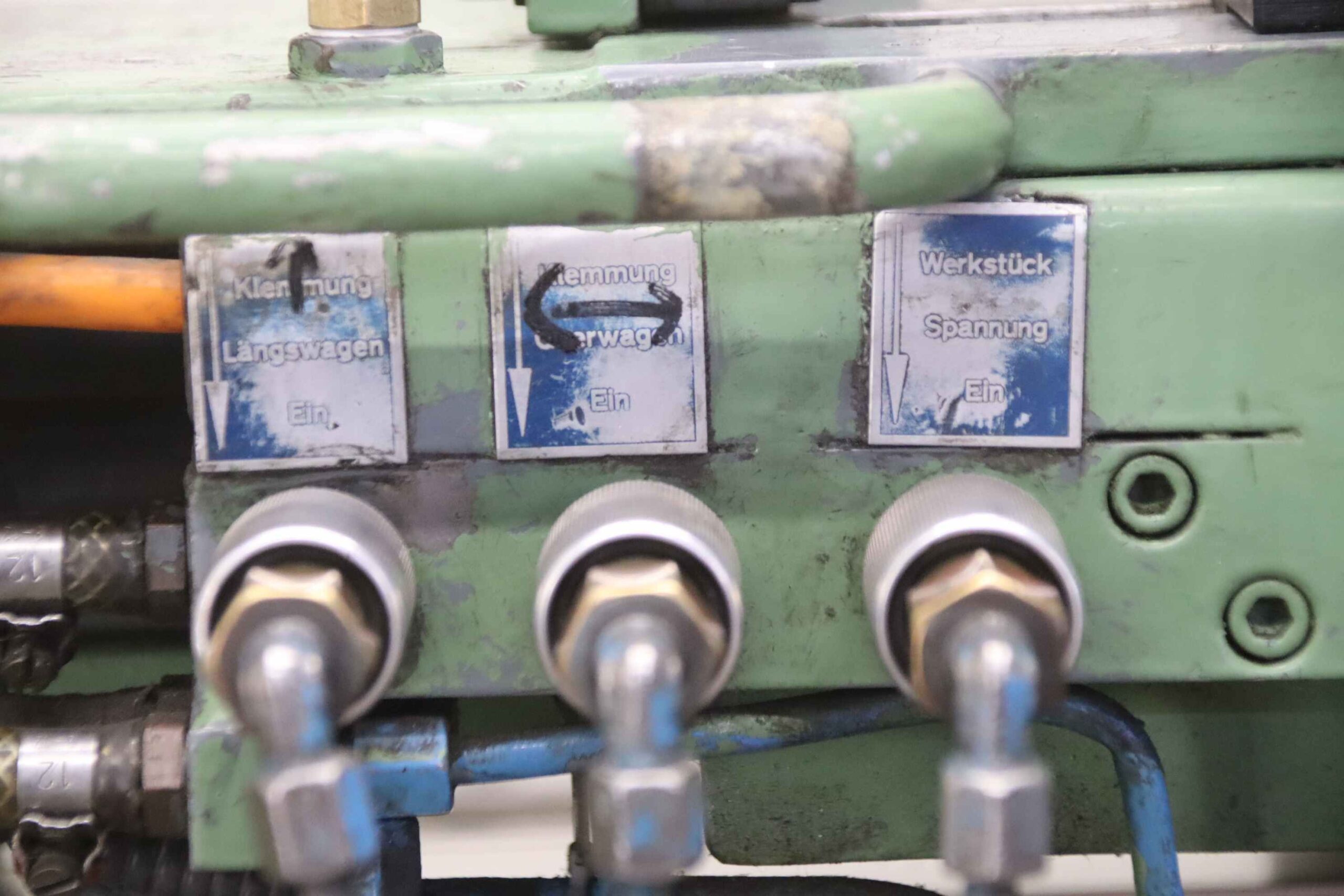 Lochstanze 100 to mit Koordinaten-Tisch von Mubea - KL 100 mit Digitalanzeige – Bild 11