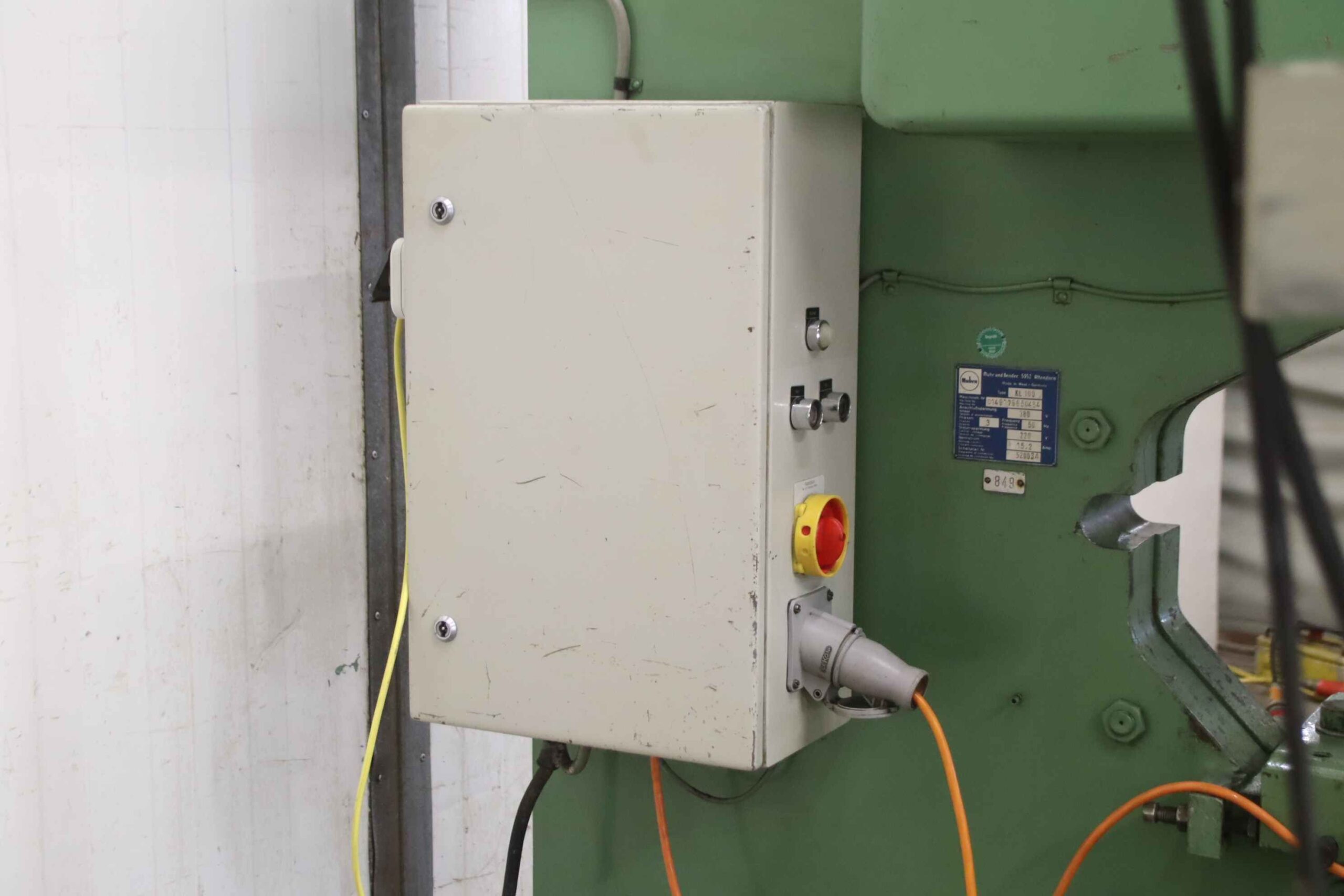 Lochstanze 100 to mit Koordinaten-Tisch von Mubea - KL 100 mit Digitalanzeige – Bild 13