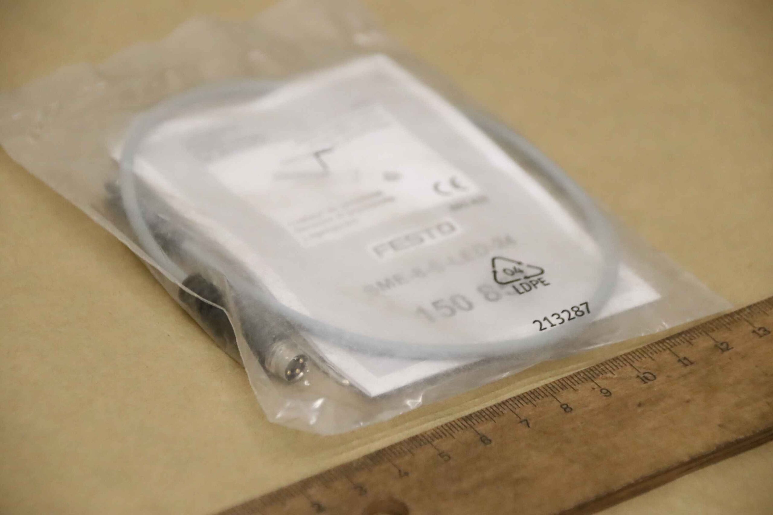 Näherungsschalter von Festo - SME-8-S-LED-24 693 425 – Bild 2