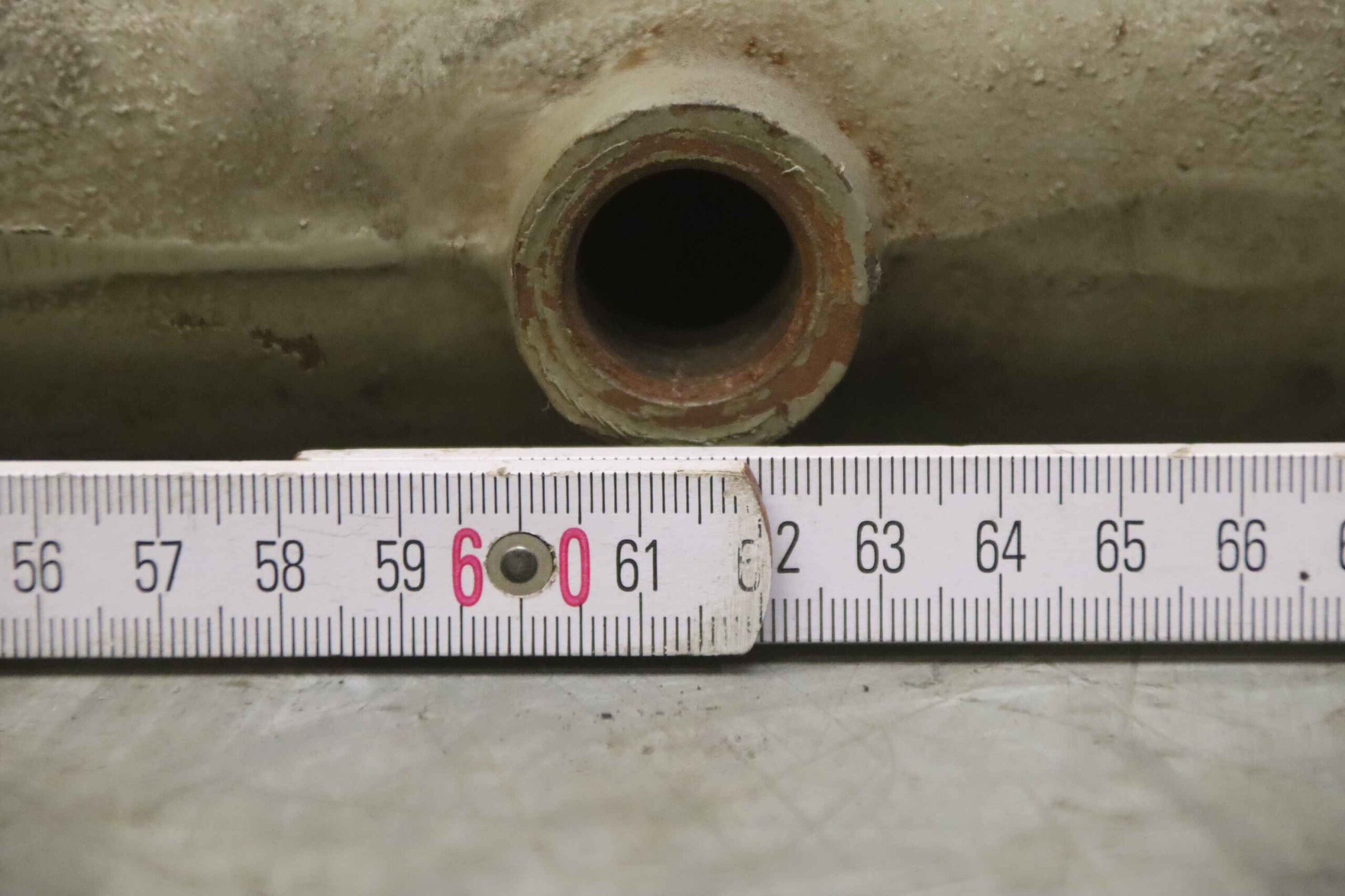 Krümmer Dieselmotor 16 Zylinder von Bosch MWM - 800/210/H70 mm RHS 518V16 – Bild 11