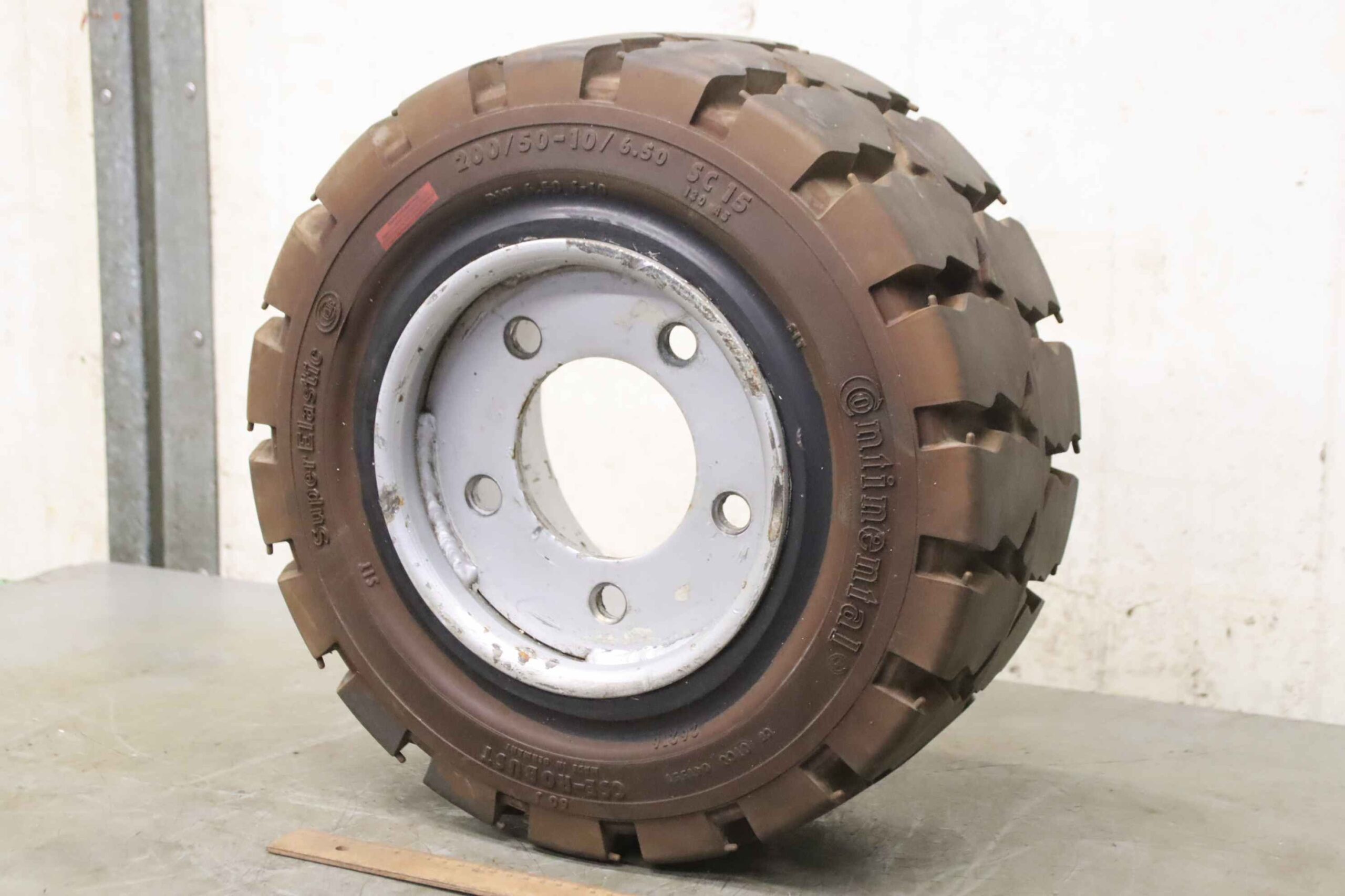 Vollgummi Reifen von Continental GSL - CSE-Robust SC 15 200/50-10/6.50