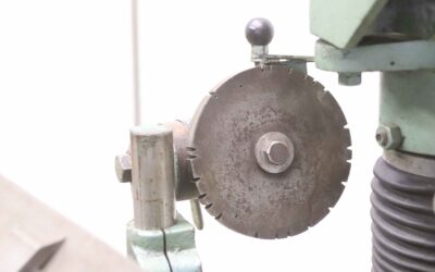 Werkzeugschleifmaschine von Chuet Nevers - Schleifscheiben Ø max. 200 mm – Bild 5