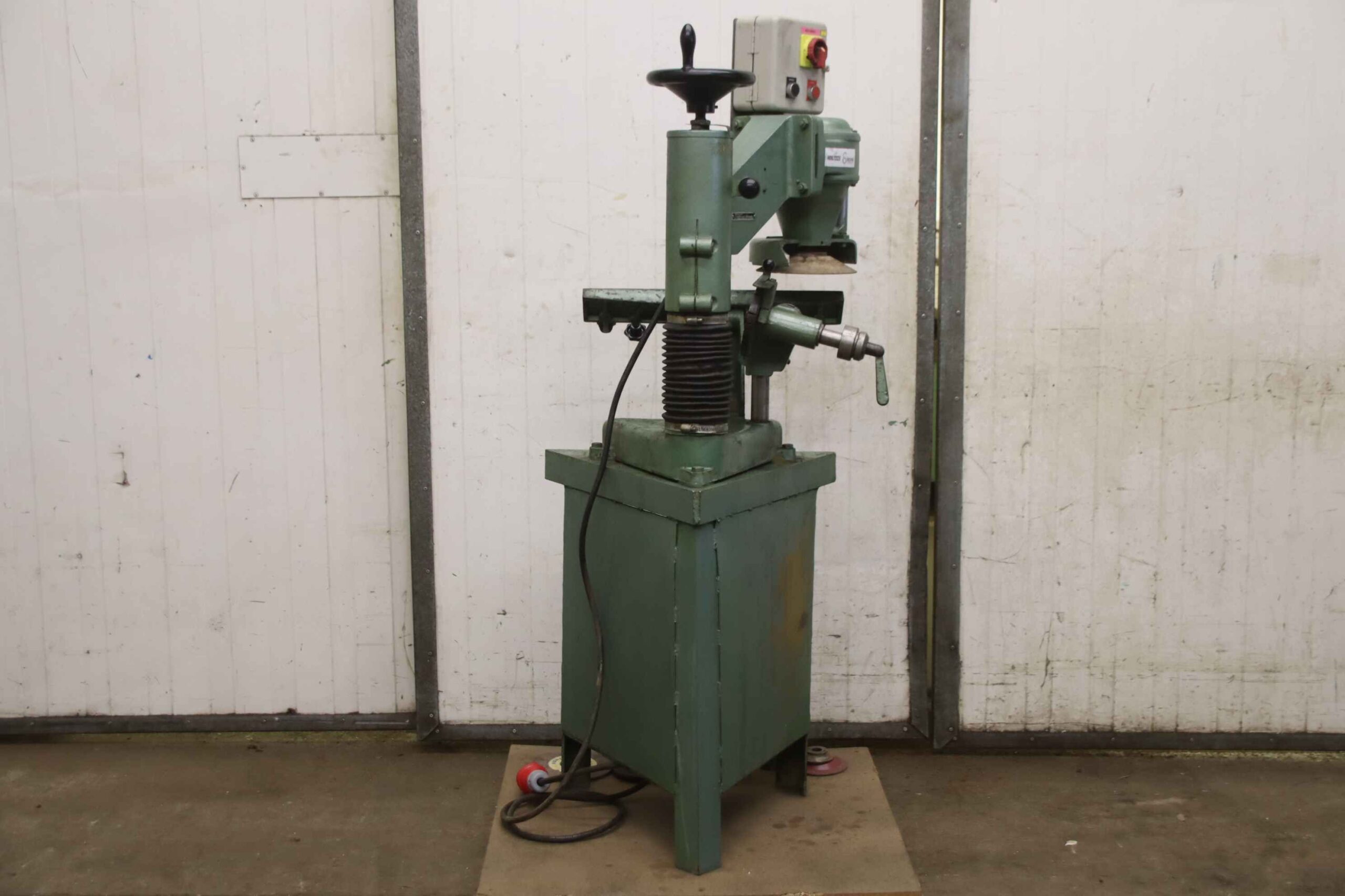 Werkzeugschleifmaschine von Chuet Nevers - Schleifscheiben Ø max. 200 mm – Bild 13