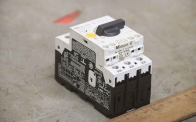 Alternative view of Motorschutzschalter von Moeller - PKZMO-0,63