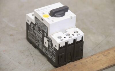 Alternative view of Motorschutzschalter von Moeller - PKZMO-10