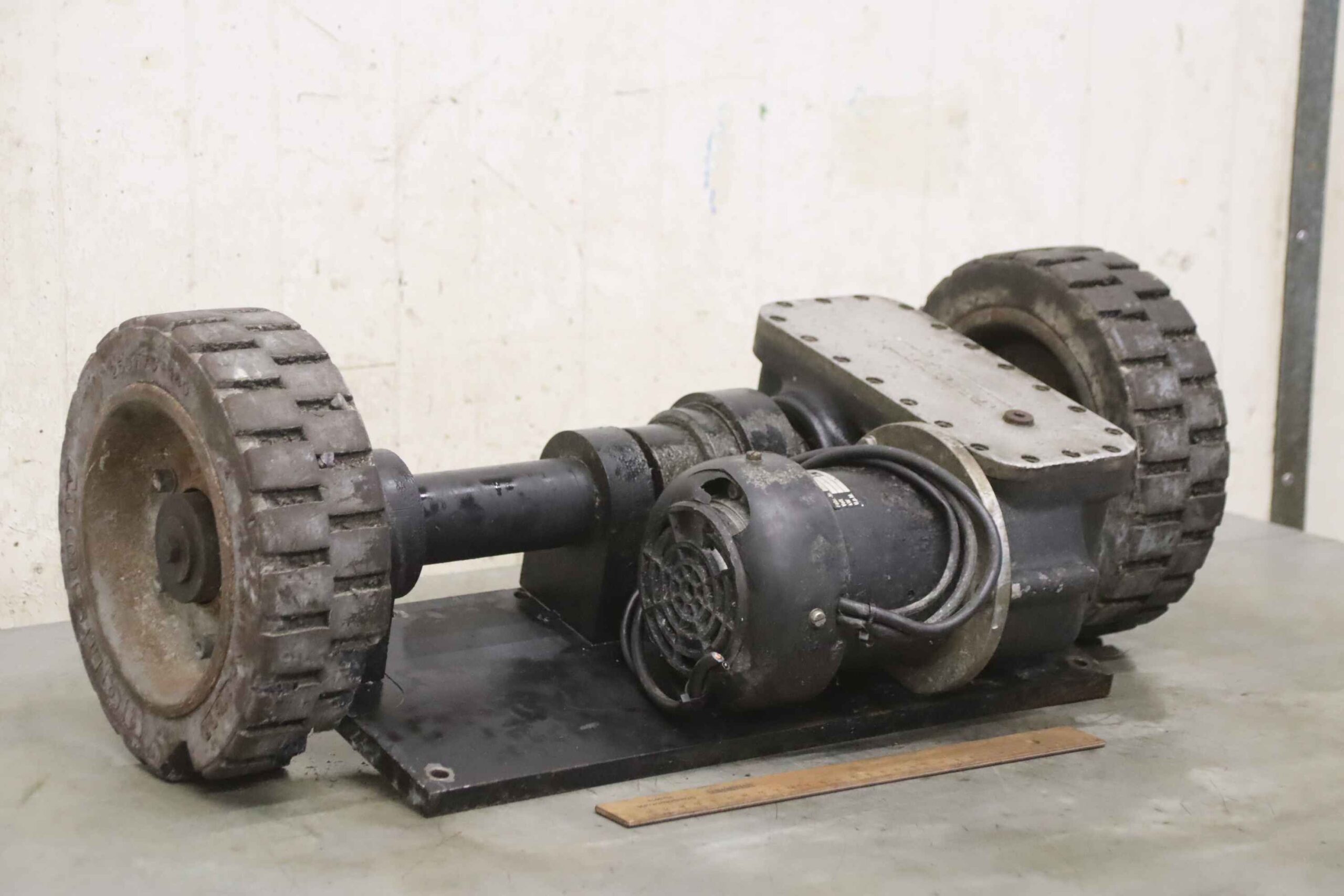 Antriebsachse mit Getriebemotor von Gansow - 70 BF 70 13509 – Bild 2