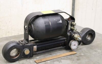 Alternative view of Gewichtsausgleich Roboter von KUKA - GA2-D2  KR125/3