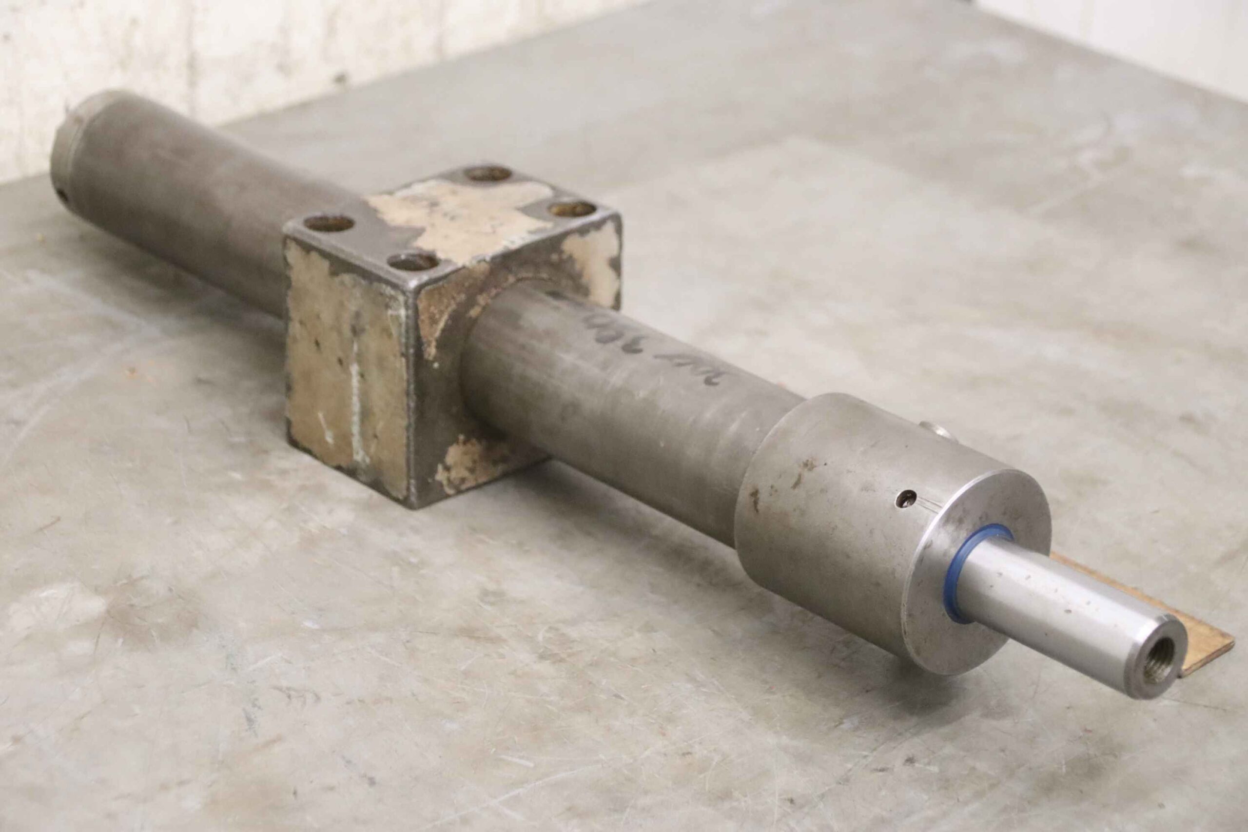 Hydraulikzylinder von unbekannt - Hub 380 mm – Bild 2