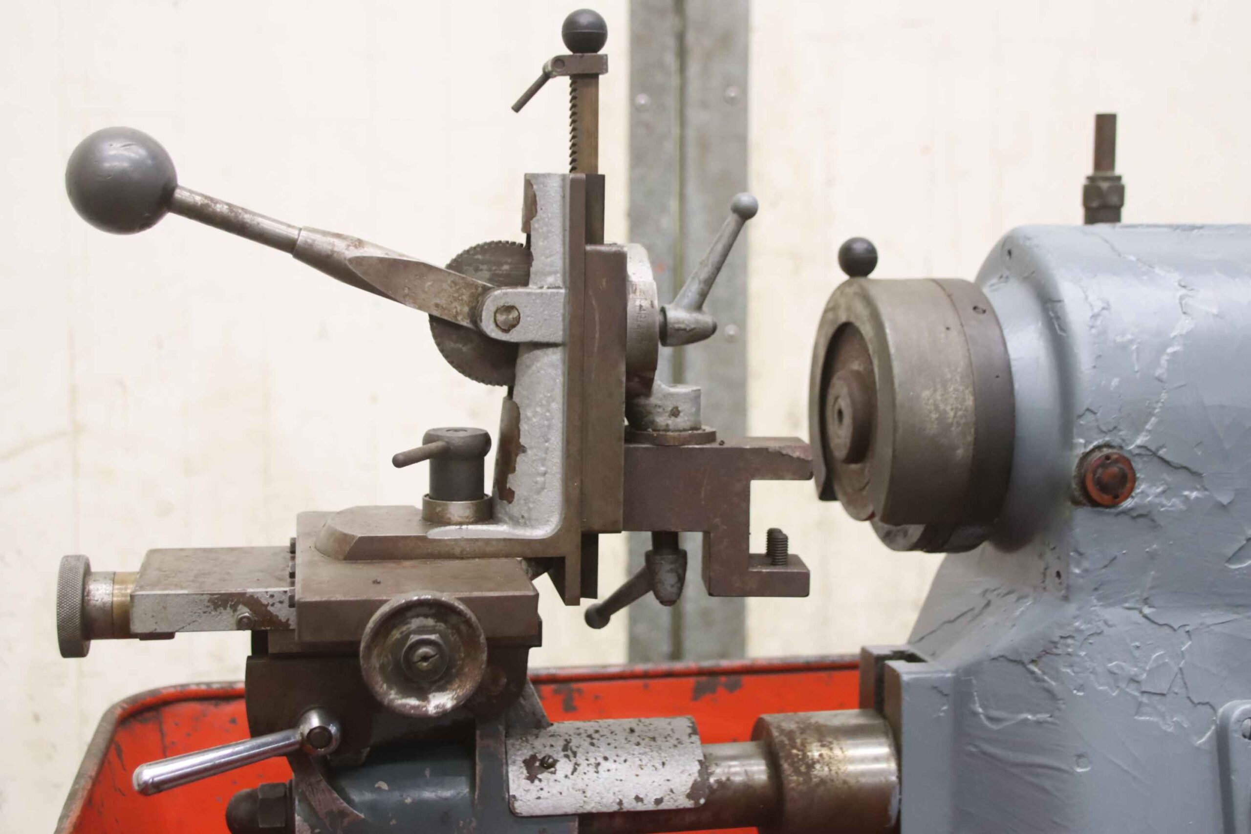 Werkzeugschleifmaschine von Bösch - L 15 2 Stationen – Bild 12