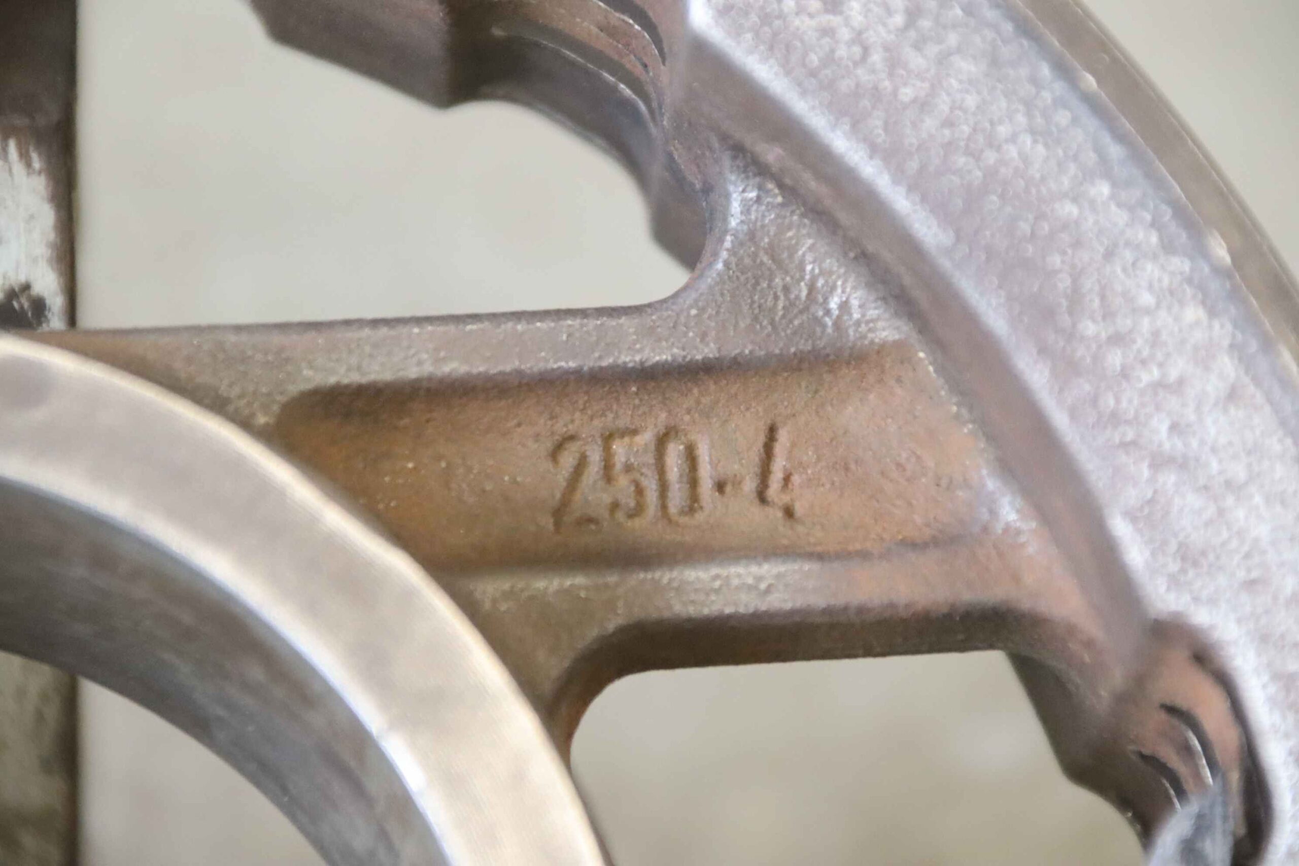 Keilriemenscheibe 4-rillig von unbekannt - SPB 250-4 (17 mm) – Bild 5