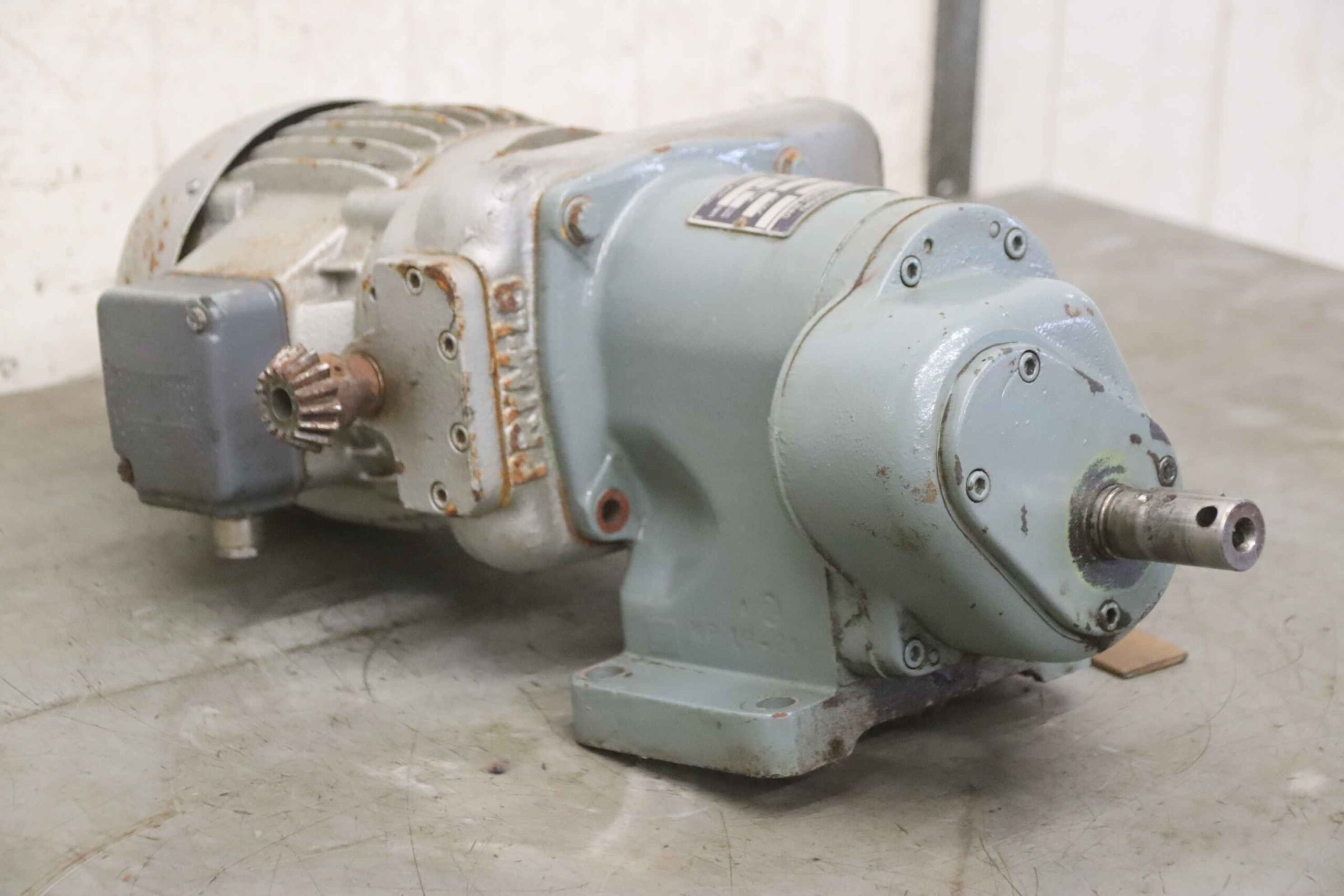 regelbarer Getriebemotor 0,37/0,7 kW 10-100 U/min von Prym - L8-U16 – Bild 2