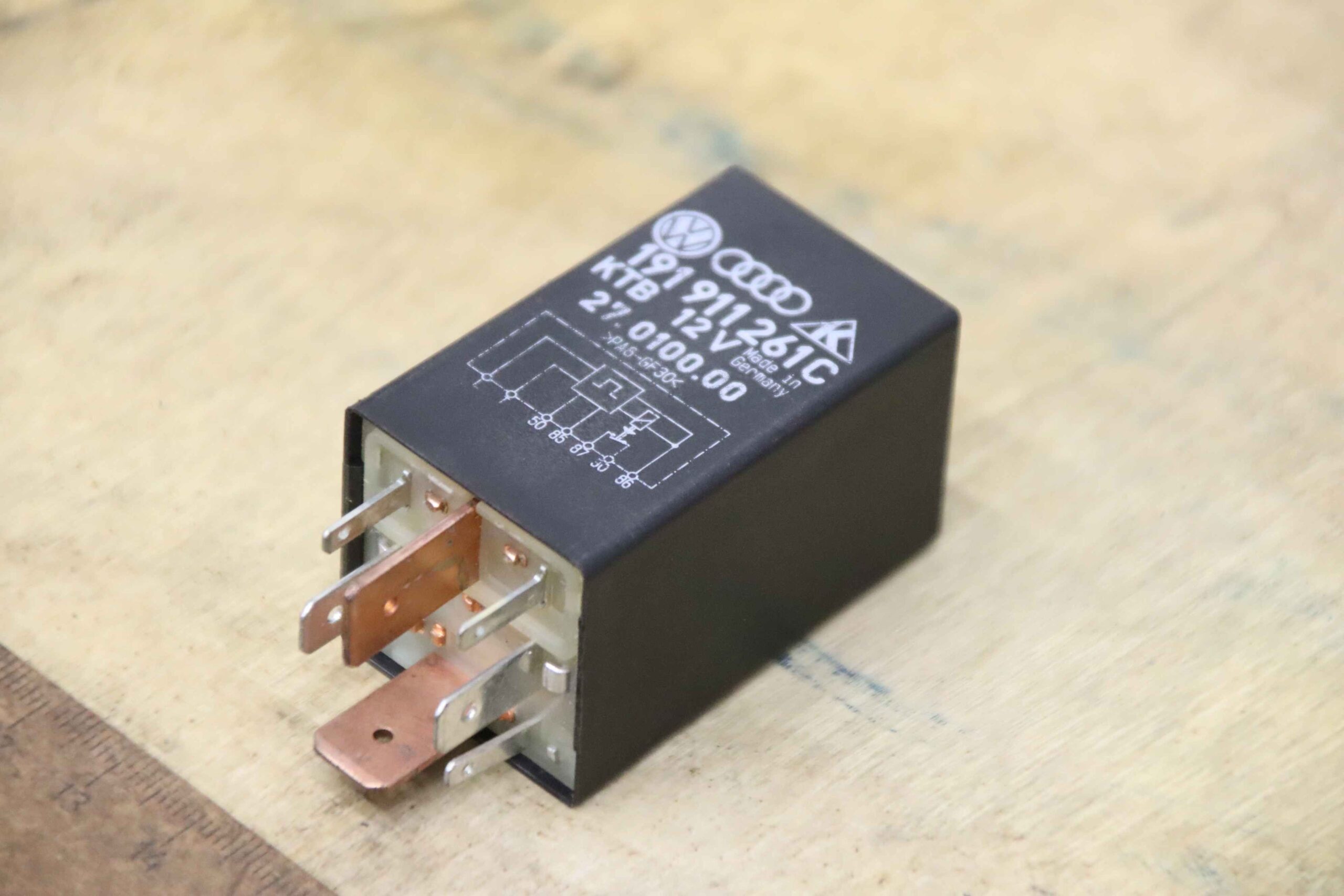 Relais Steuergerät von VW Audi - 191 911 261 C