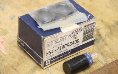 Alternative view of Näherungsschalter von Telemecanique - XS4-P18PA340D