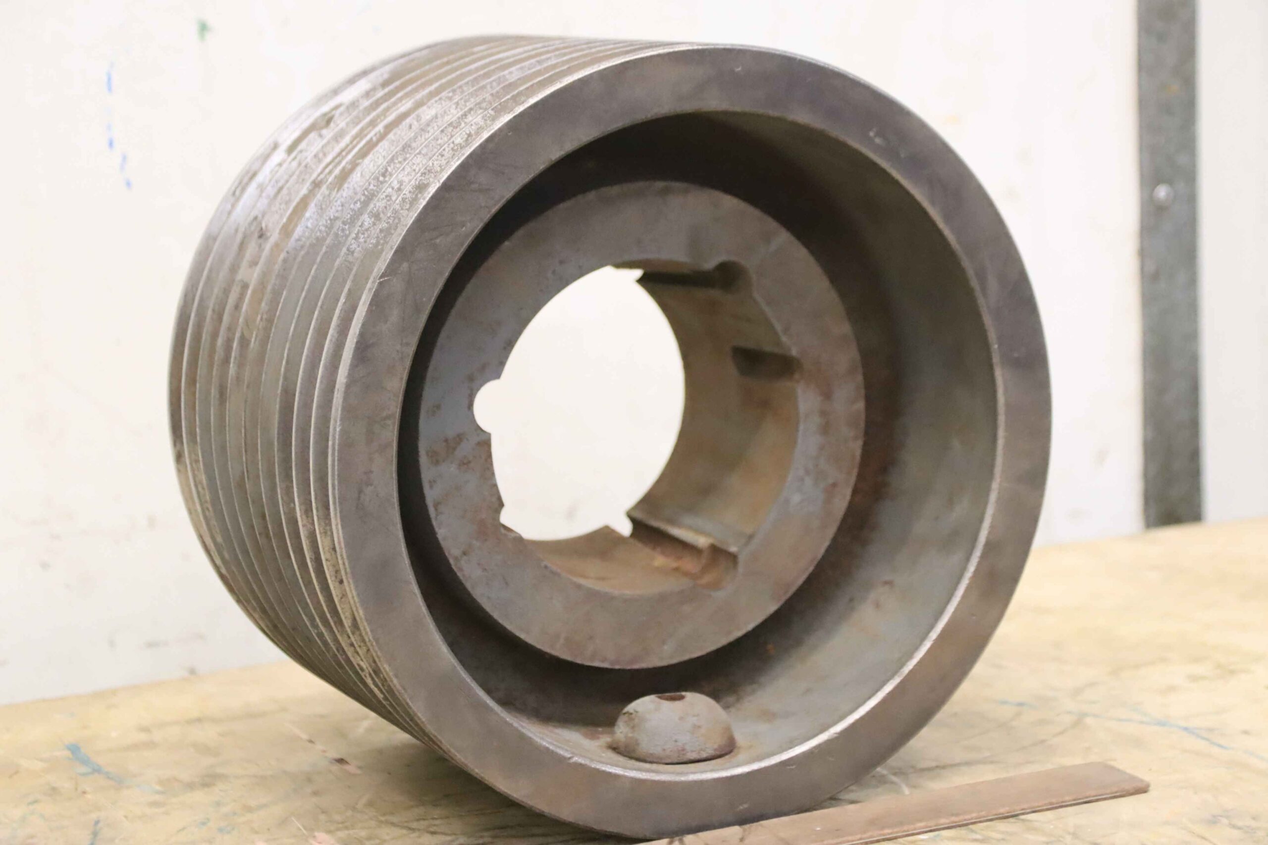 Keilriemenscheibe 10-rillig von Guss - SPB 290-10 (17 mm) – Bild 2