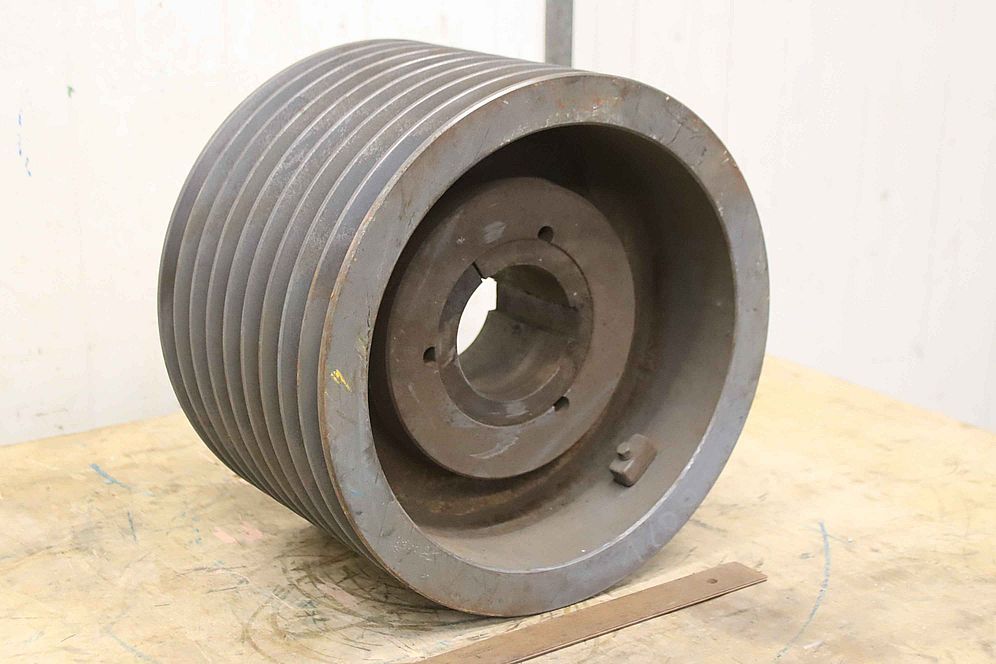 Keilriemenscheibe 9-rillig von Guss - SPC 360-9 (22 mm) – Bild 2