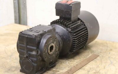 Getriebemotor 1,1 kW 48 U/min von SEW-Eurodrive - SA57 DT90S4/BMG/HR/TF/IS