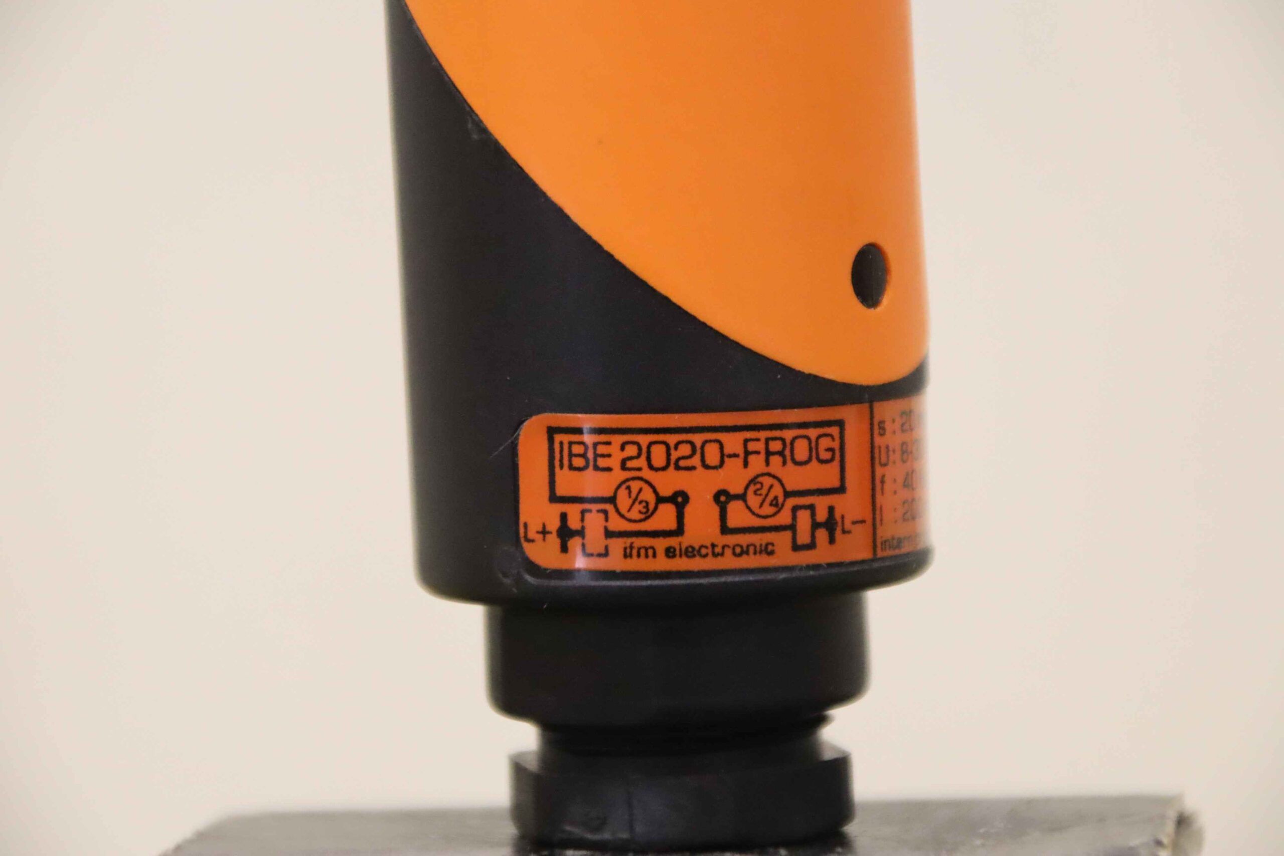 Induktiver Sensor Näherungsschalter von efector - IBE 2020-FROG – Bild 4