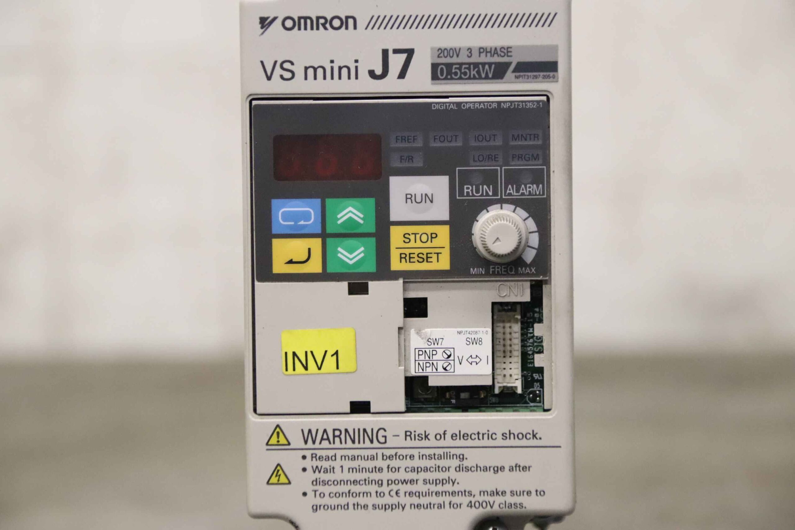 Servoregler von Yaskawa - CIMR-J7AZ20P4 – Bild 4