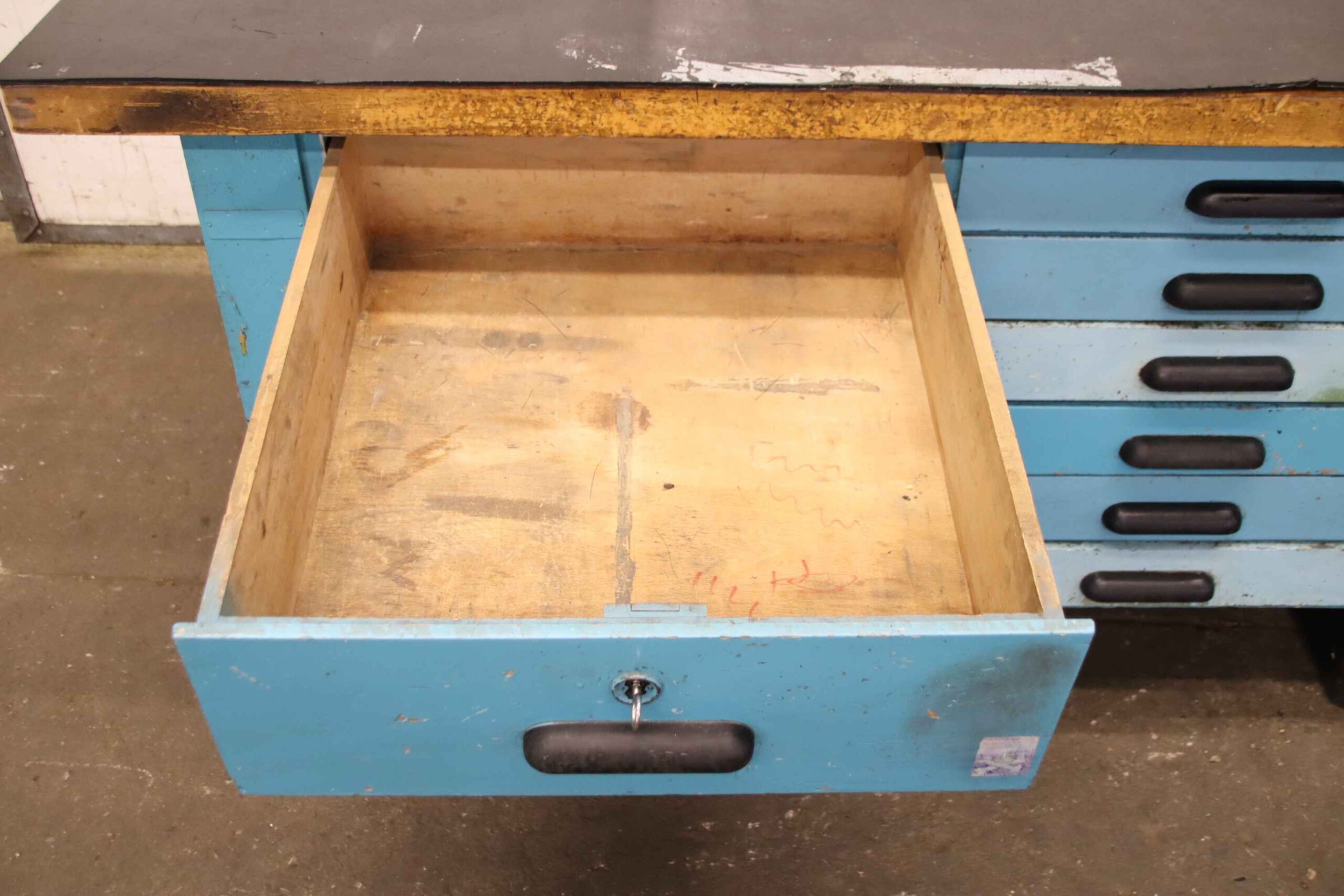 Werkbank von unbekannt - 1600/710/H925 mm – Bild 4