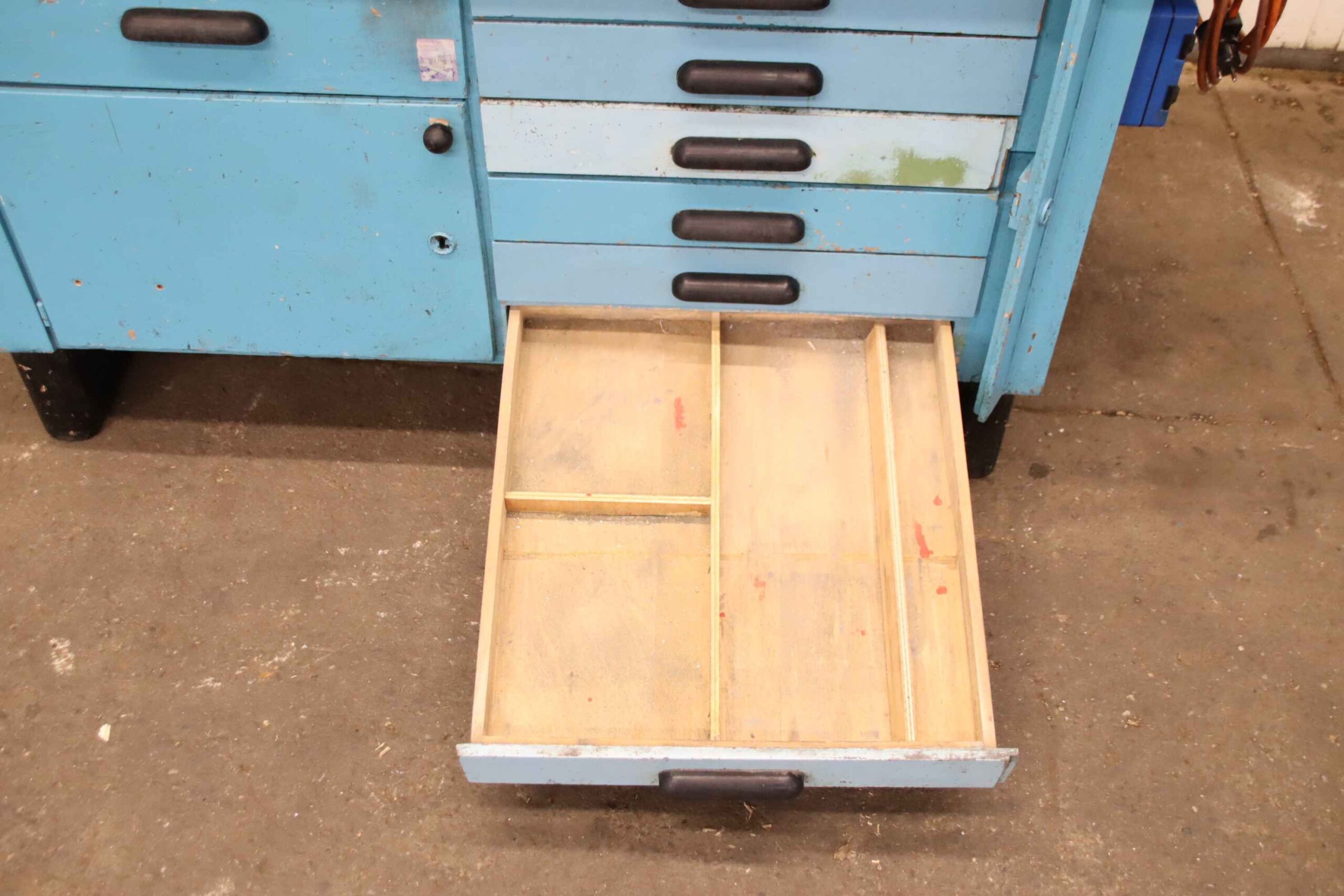 Werkbank von unbekannt - 1600/710/H925 mm – Bild 11