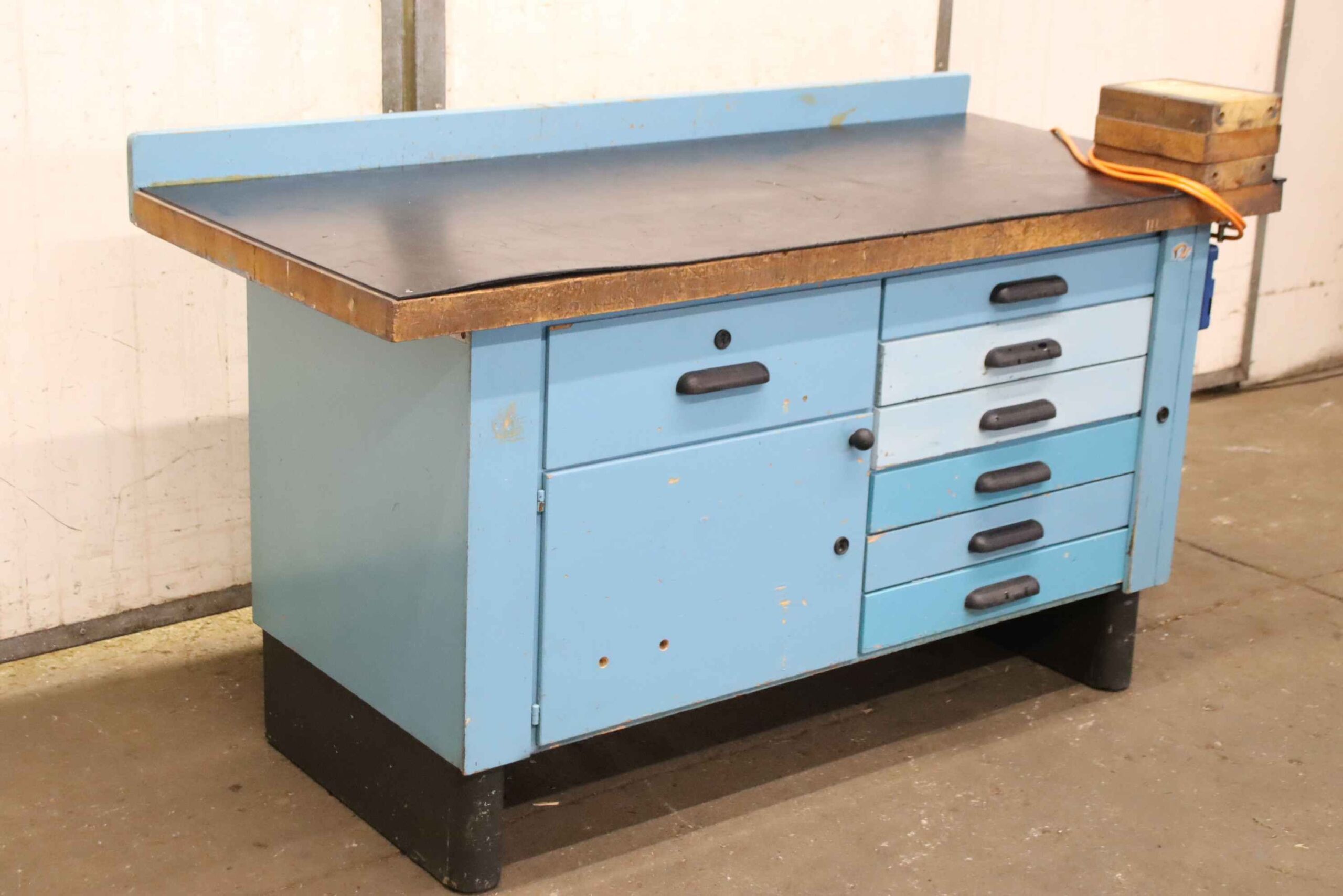 Werkbank von unbekannt - 1595/730/H925 mm – Bild 2