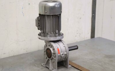 Alternative view of Getriebemotor 0,187 kW 14 U/min von S.T.M. - RMI 50 D  M63B4