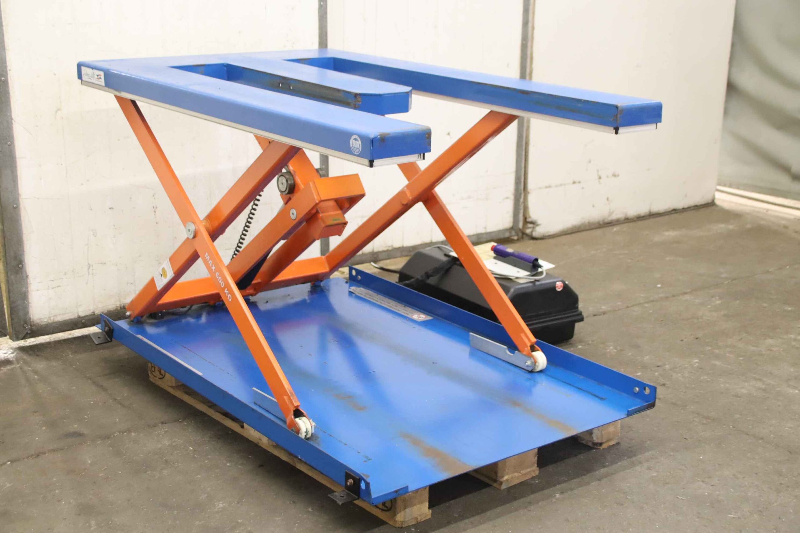 Scherenhubtisch 600 kg von Edmolift - TUB 600 u agg – Bild 2