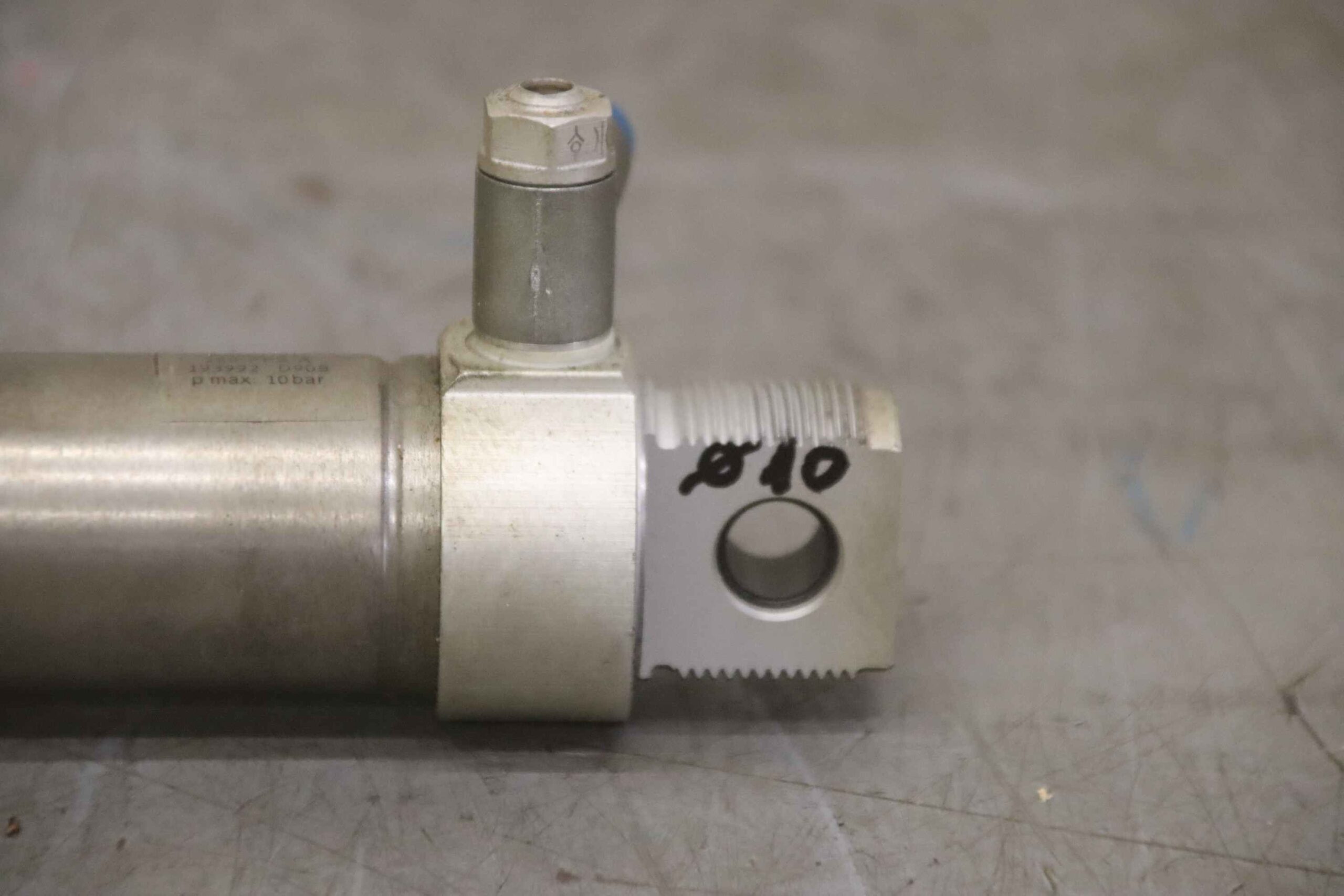 Pneumatikzylinder mit Näherungsschalter von Festo - DSNU-32-180-PPS-A – Bild 6