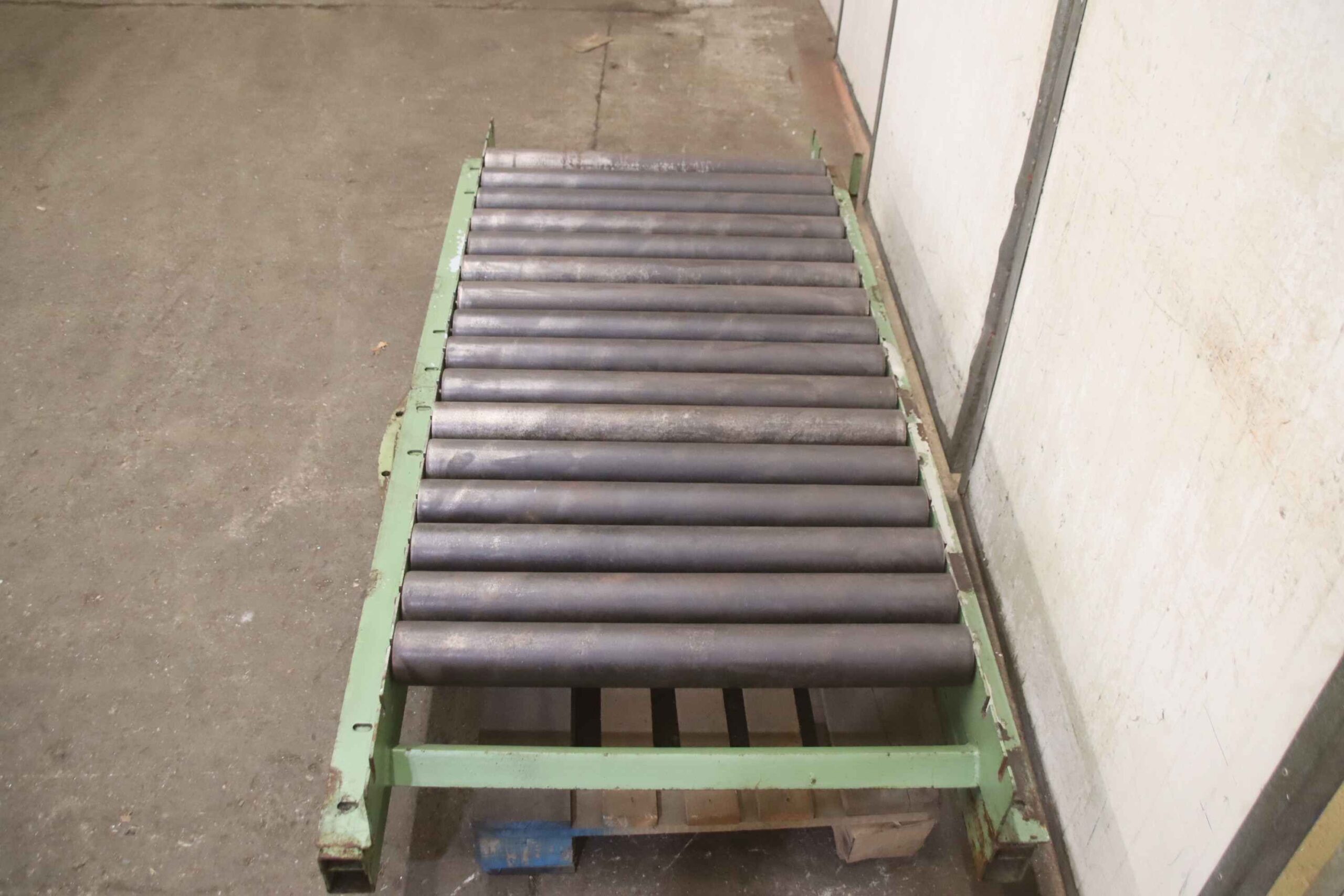 Rollenbahn 2,0 m auf drehbarem Sockel von unbekannt - Rollenbreite 795 mm – Bild 6