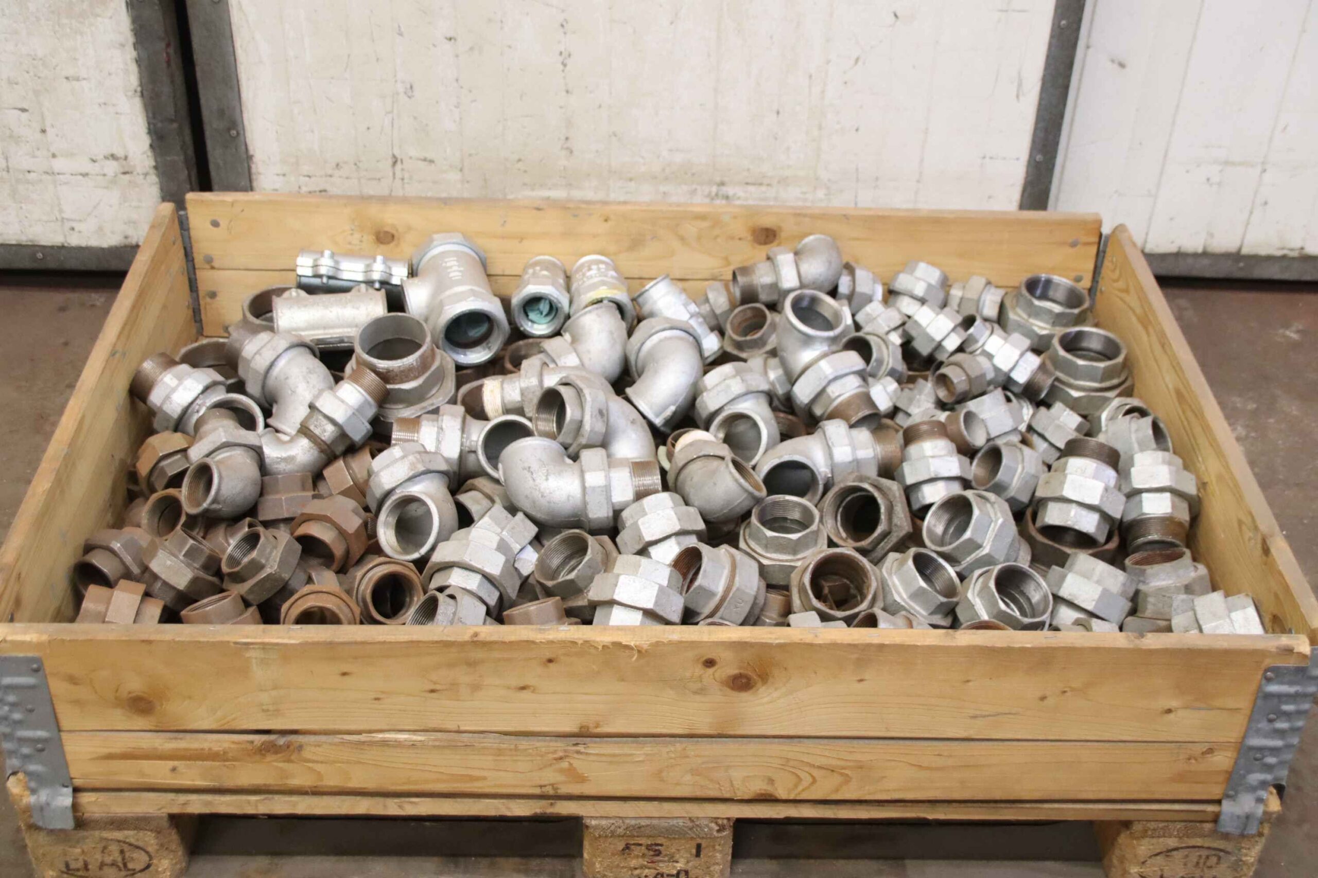 Rohrkupplungen 3/4 bis 3" 211 Stück 235 kg von unbekannt - 23 verschiedene Ausführungen – Bild 3