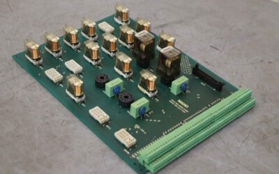 Relaisplatine Steuerkarte von MAHO - 28A2 27.71 232 MH 800C