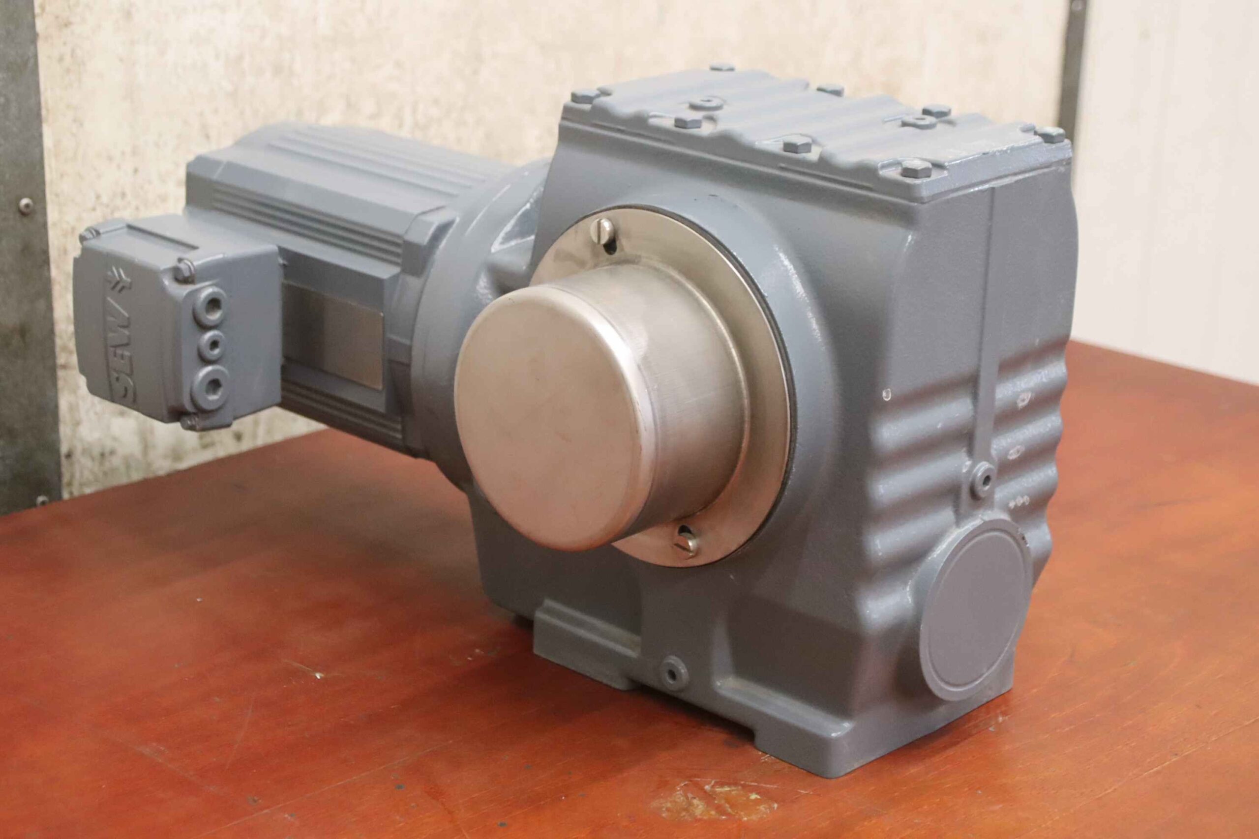 Getriebemotor 0,55 kW 6,4 U/min von SEW-Eurodrive - SA77 DAS90S4/TF/IS – Bild 2