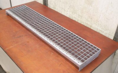 Gitterrosten von Stahl - 1200 x 270 x 70 mm