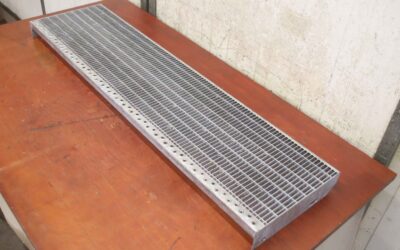 Gitterrosten von Stahl - 1200 x 305 x 70 mm