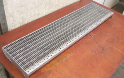 Alternative view of Gitterrosten von Stahl - 1200 x 305 x 70 mm