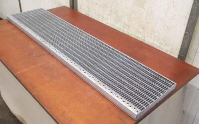 Gitterrosten von Stahl - 1415 x 335 x 70 mm