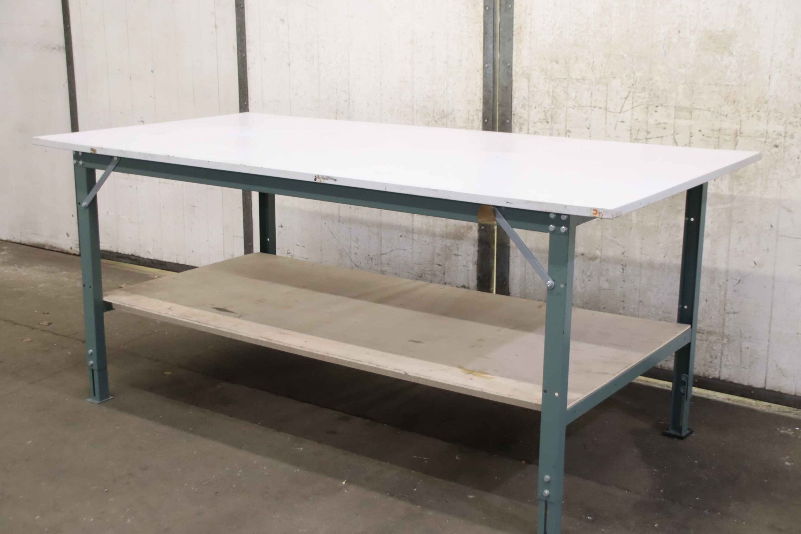 Werkbank von unbekannt - 2000/1000/H880 mm