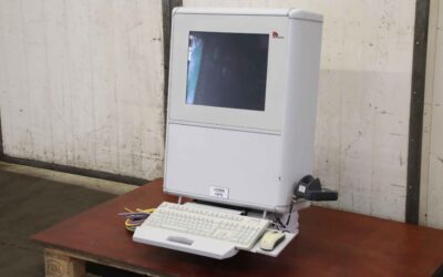 Bedienpult mit Industriemonitor von Grenzebach - FK170SBRGD001 SK 3302100