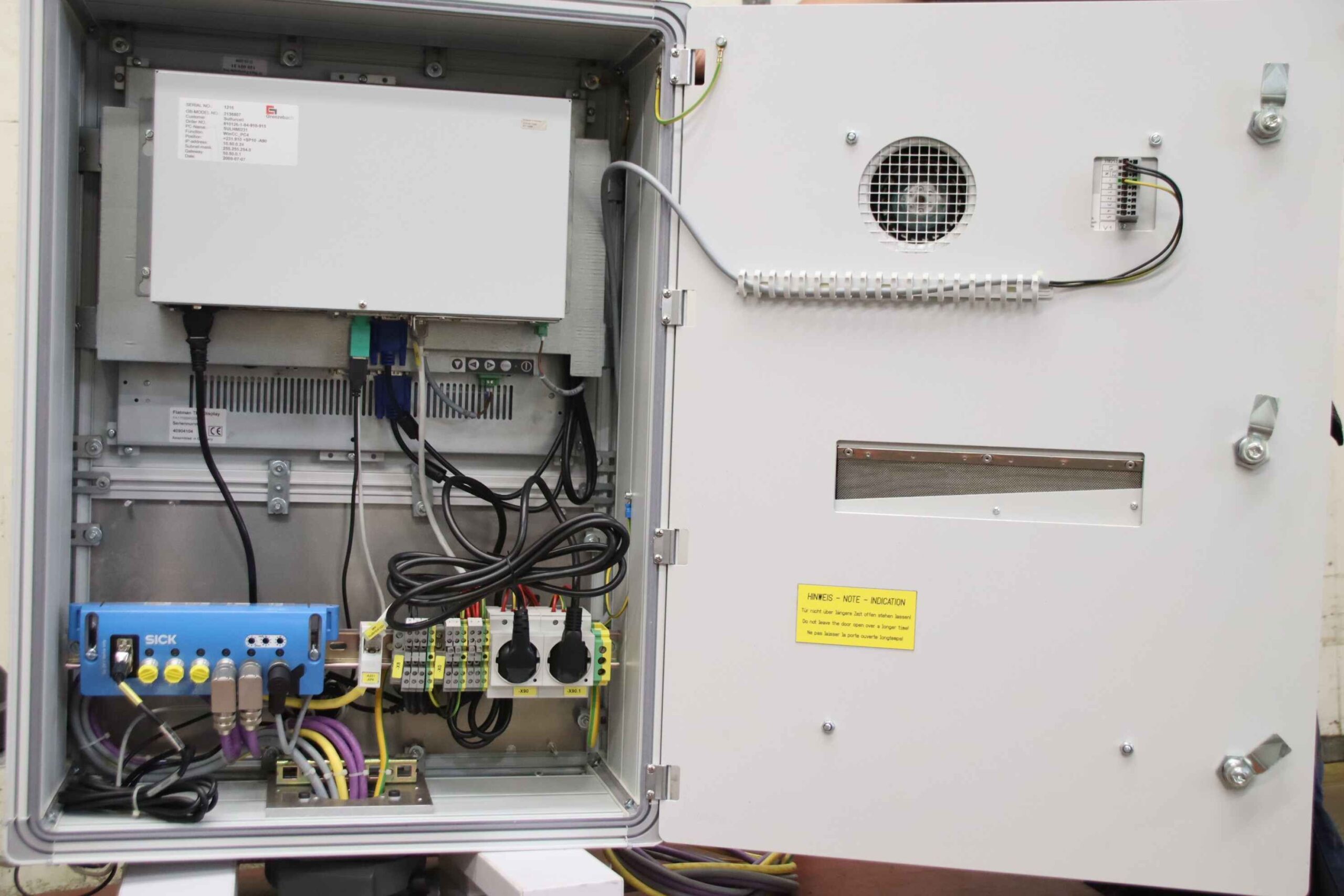 Bedienpult mit Industriemonitor von Grenzebach - FK170SBRGD001 SK 3302100 – Bild 12