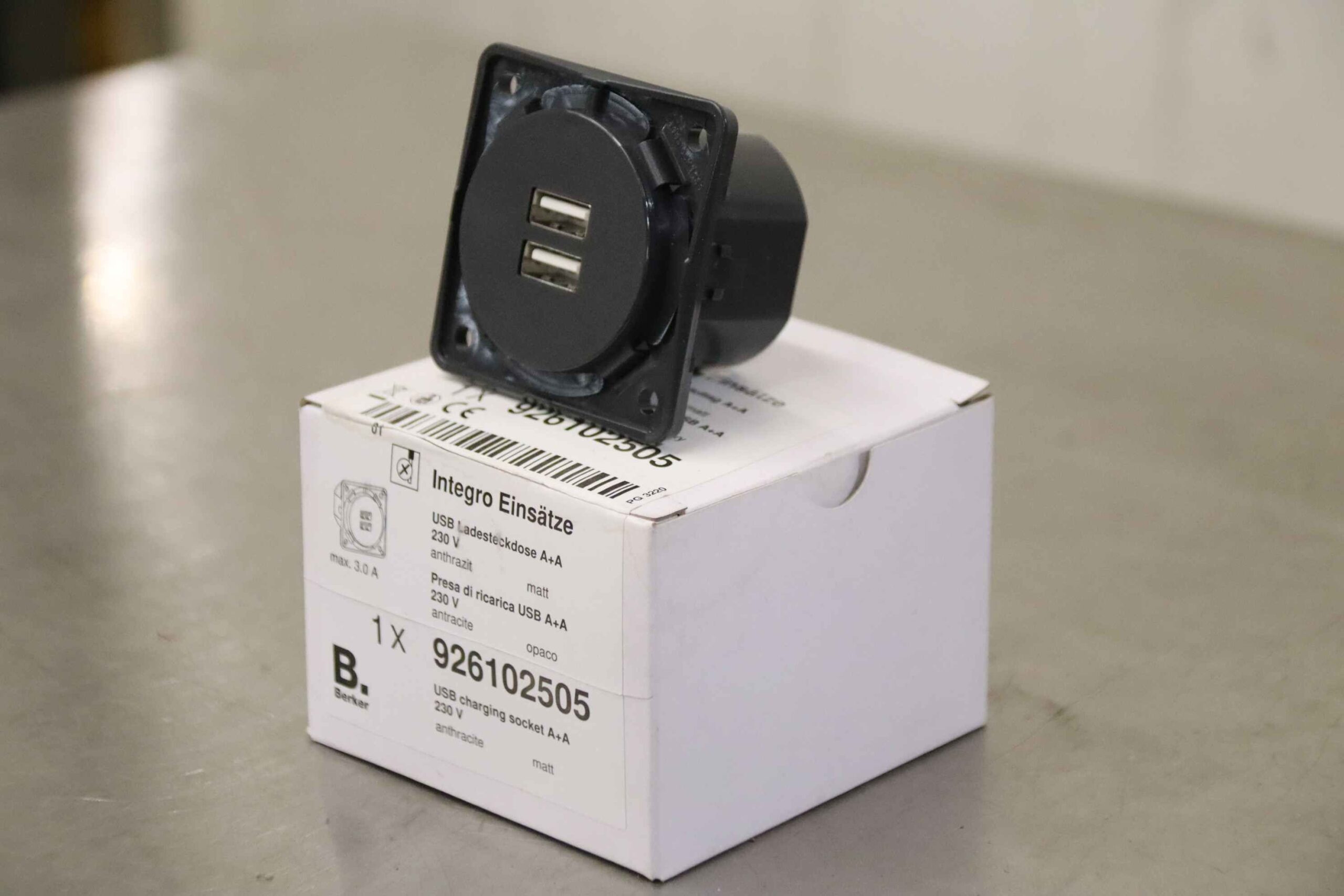 USB-Ladesteckdose von Berker - 926102505 ZR3722