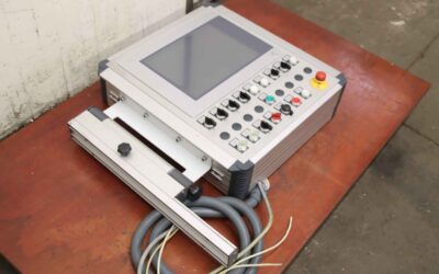 Alternative view of Bedienpult mit Industriemonitor von B&R - Power Panel 500  5PP5