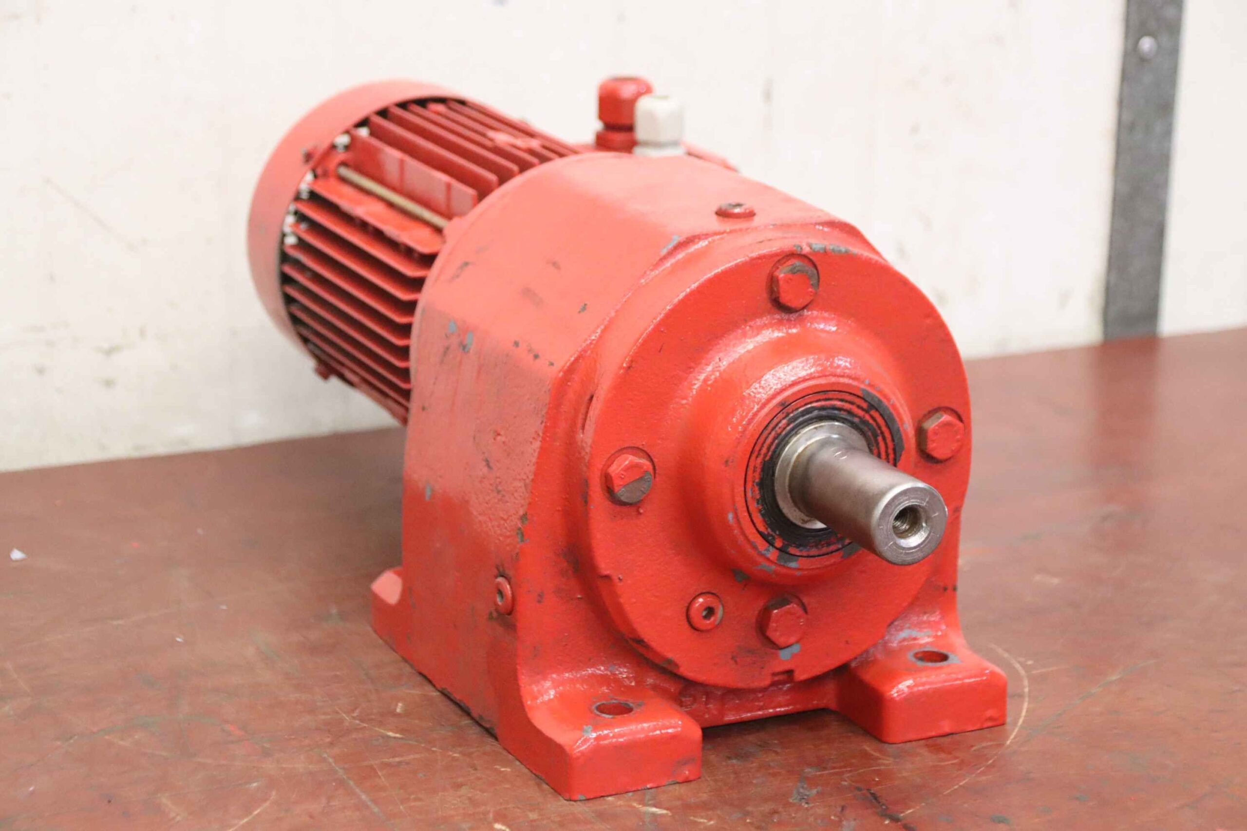 Getriebemotor 0,75 kW 21 U/min von SEW-Eurodrive - R63DT80N4TH – Bild 2