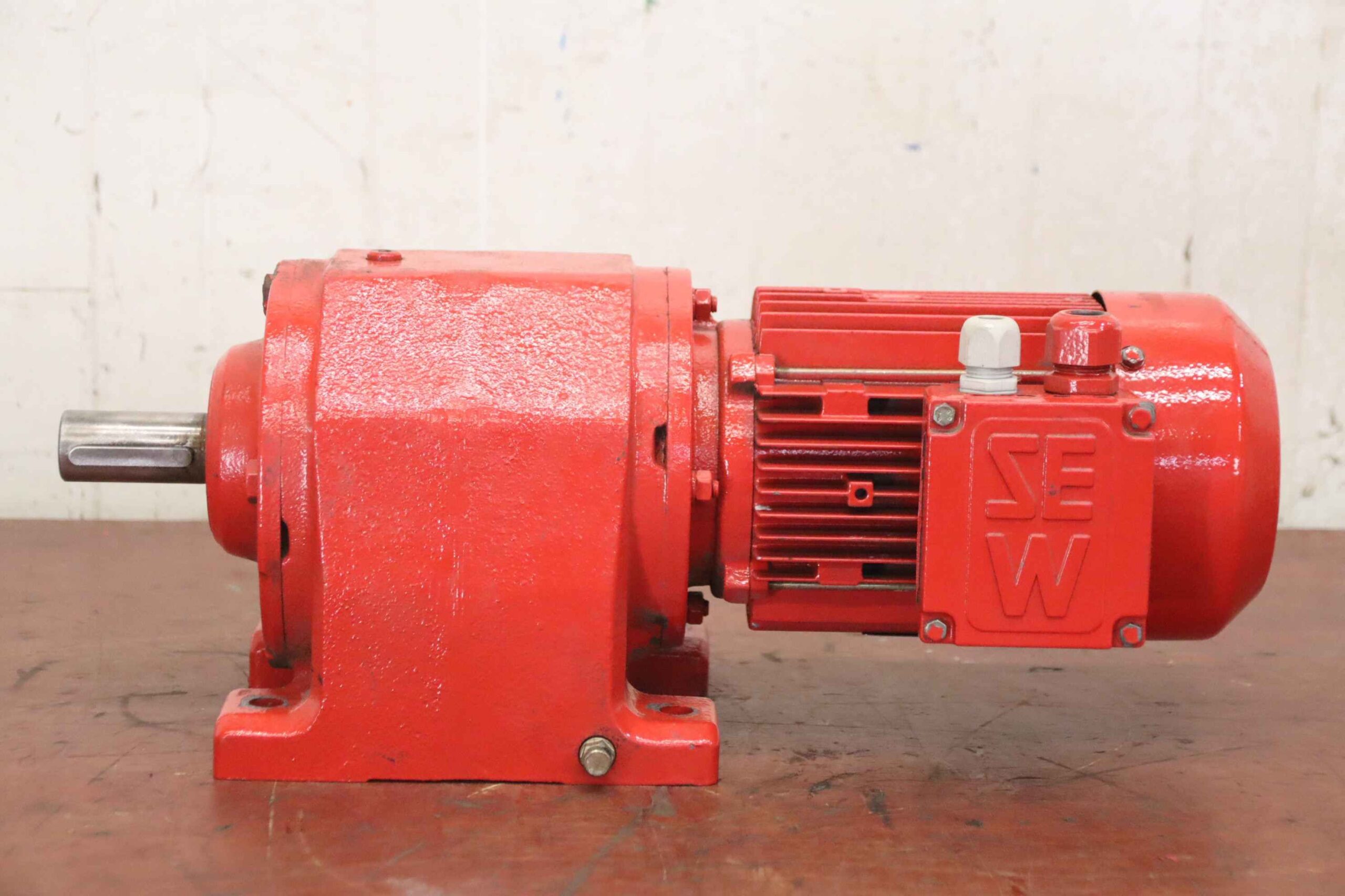 Getriebemotor 0,75 kW 21 U/min von SEW-Eurodrive - R63DT80N4TH – Bild 5