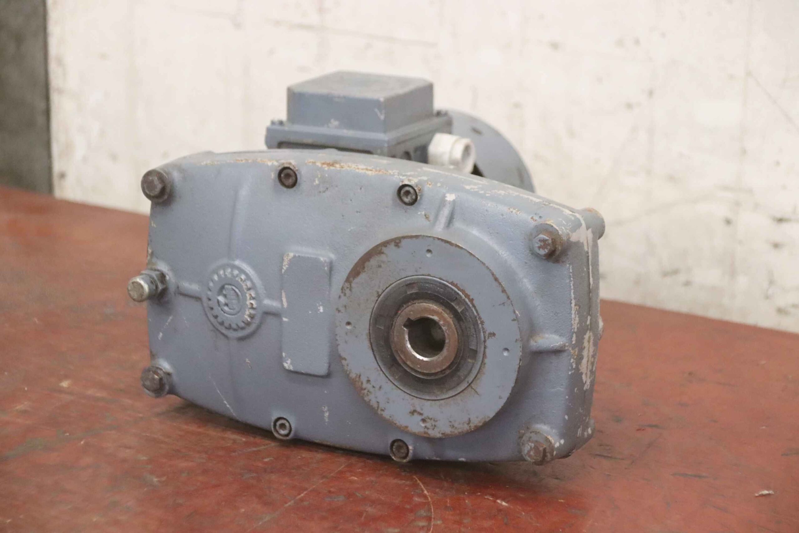 Getriebemotor 0,18 kW 23 U/min von Cebeha - CB SF 150-63 N/40